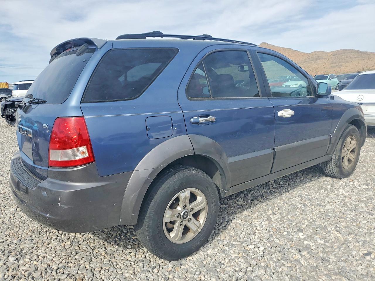 2004 Kia Sorento Lx Blue vin: KNDJD733545313433