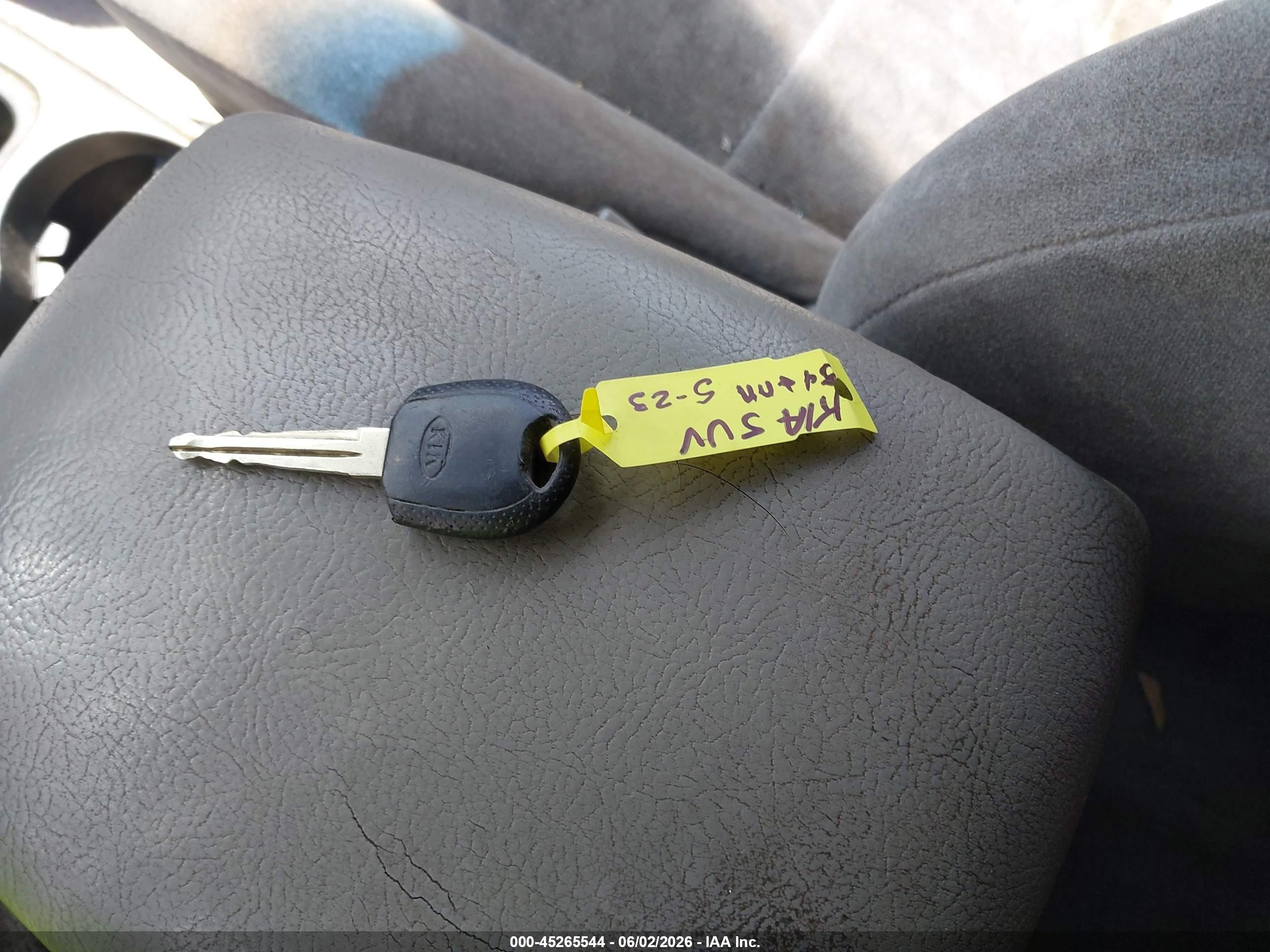 2005 Kia Sorento Ex/lx Серебряный vin: KNDJD733555442452