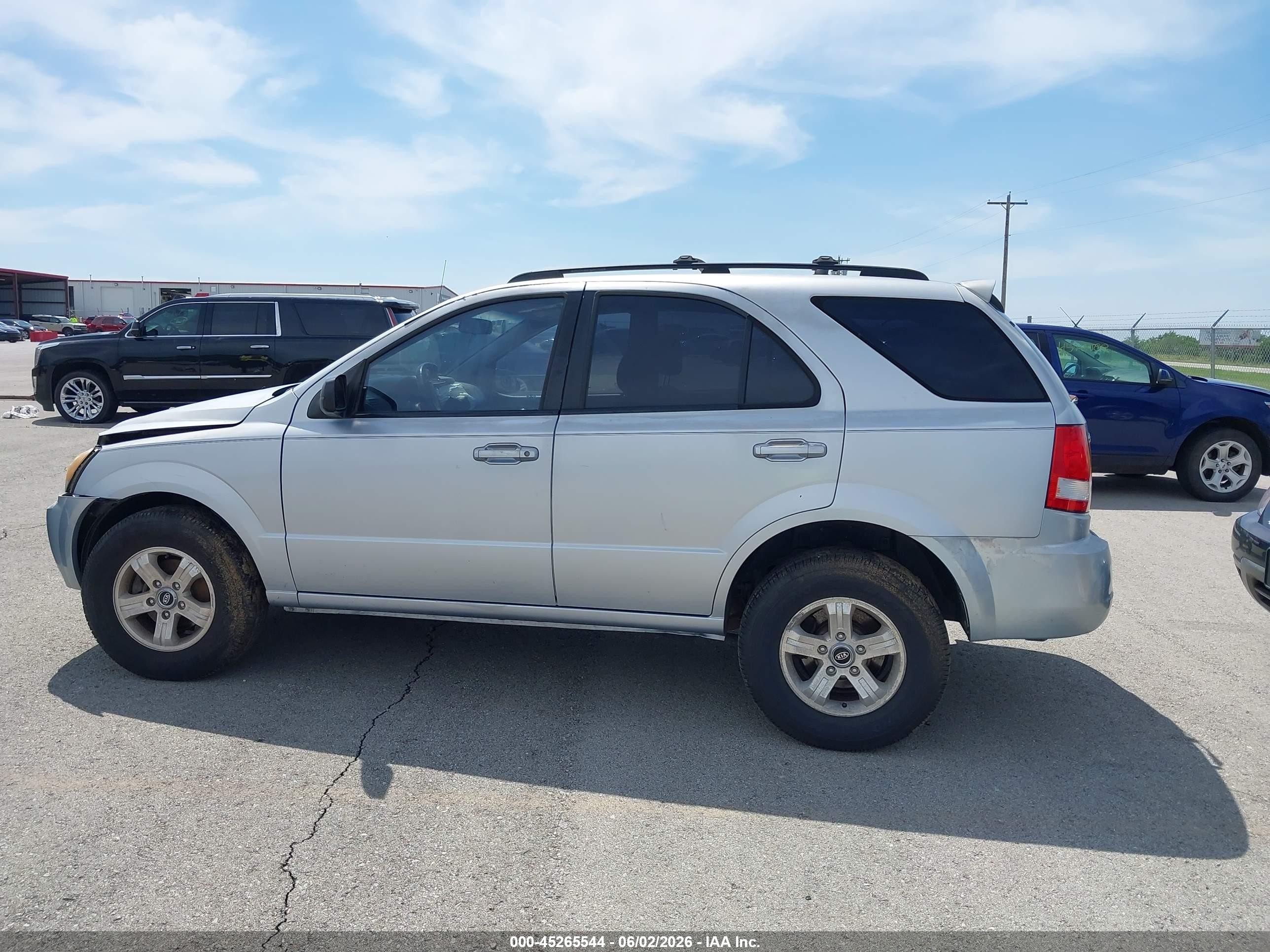 2005 Kia Sorento Ex/lx Серебряный vin: KNDJD733555442452