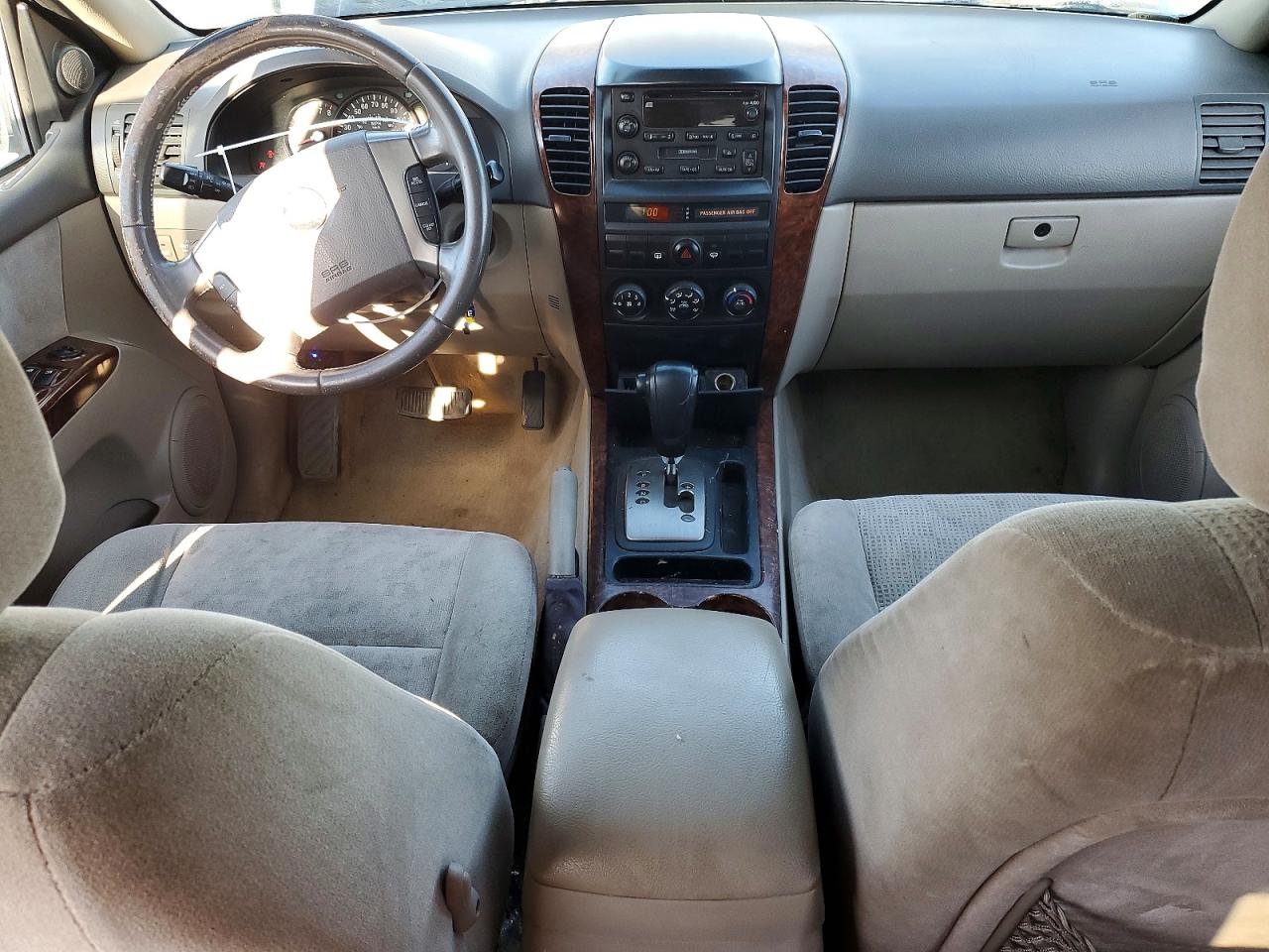 2005 Kia Sorento Lx Tan vin: KNDJD733755365017