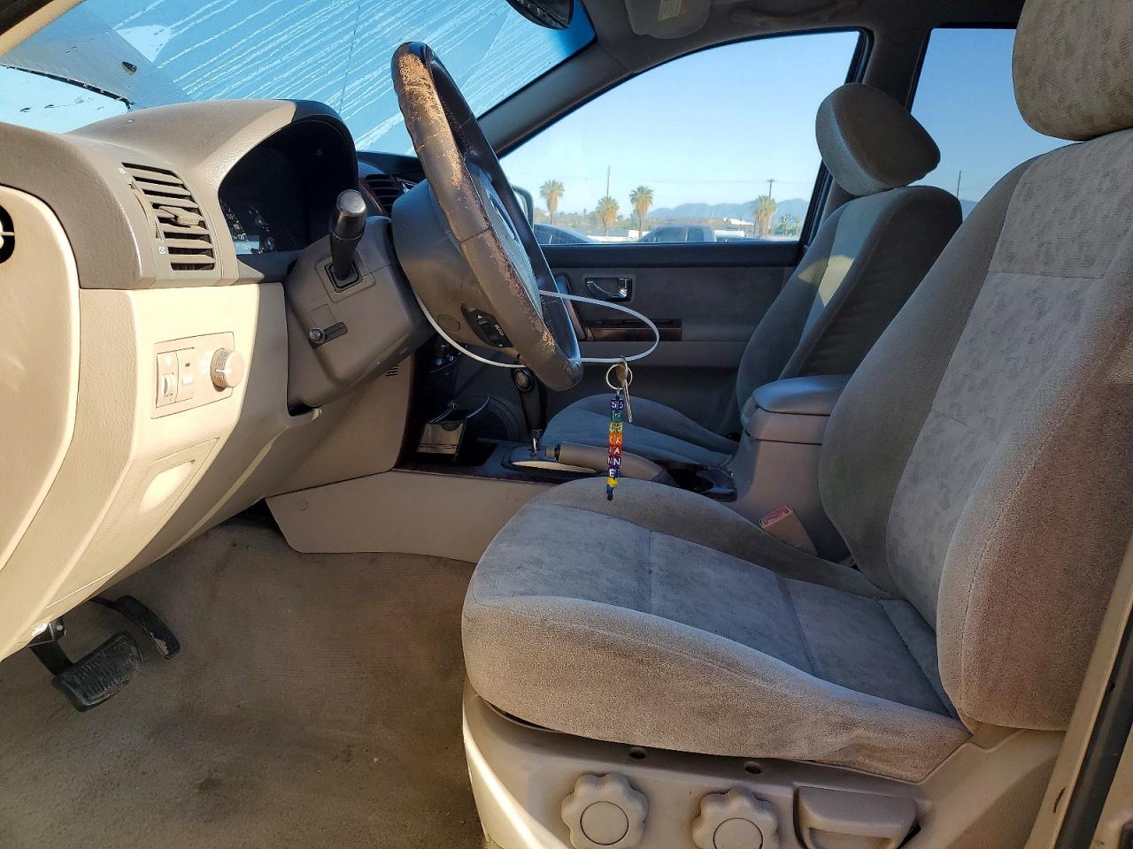 2005 Kia Sorento Lx Tan vin: KNDJD733755365017