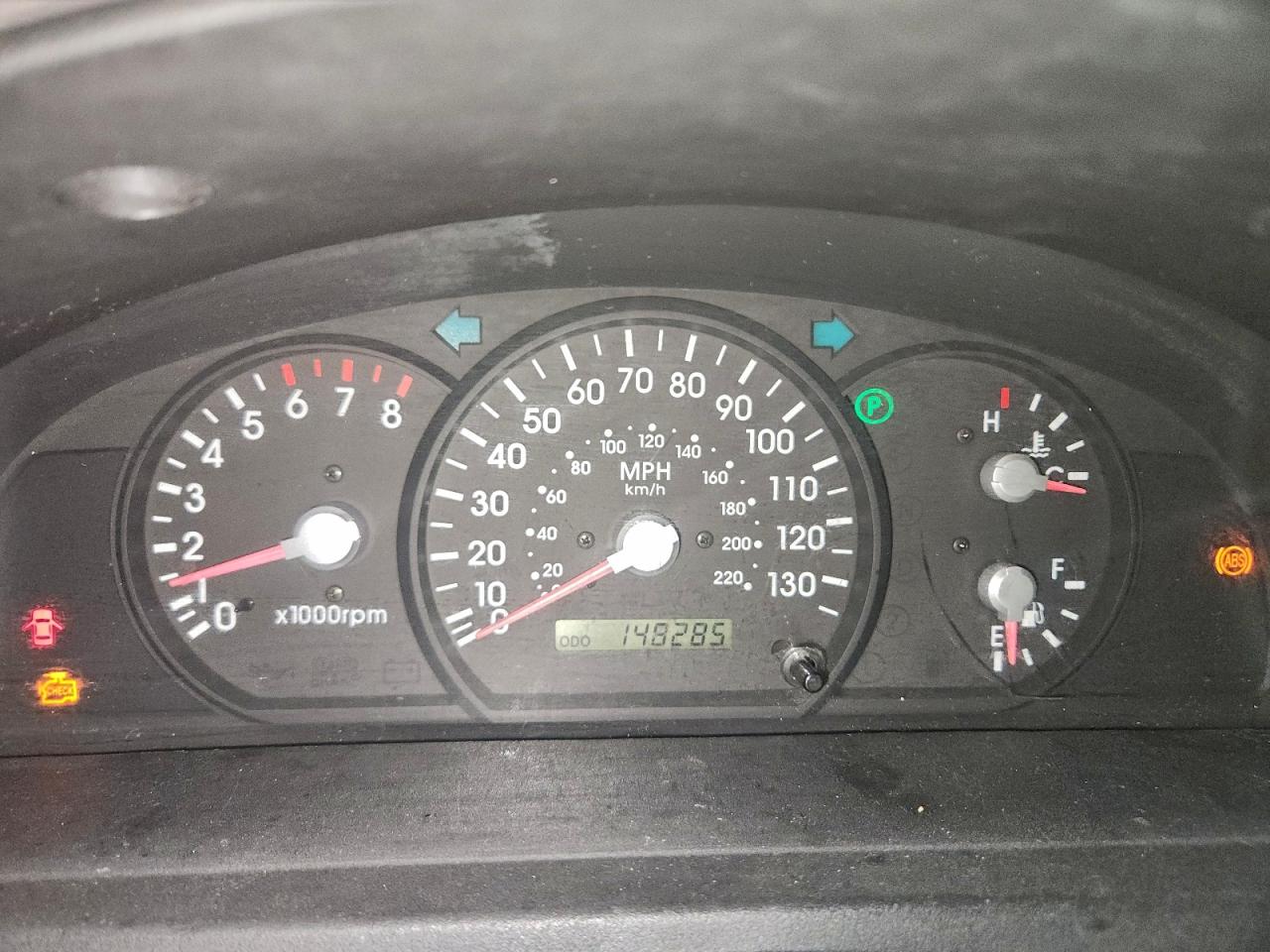2004 Kia Sorento Ex Gold vin: KNDJD733845322739