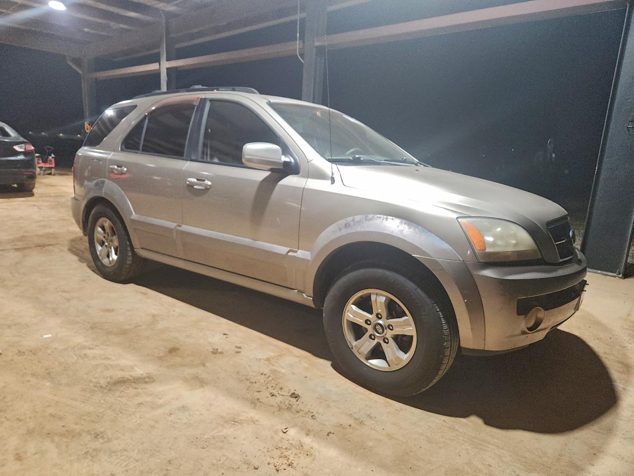 2004 Kia Sorento Ex Gold vin: KNDJD733845322739