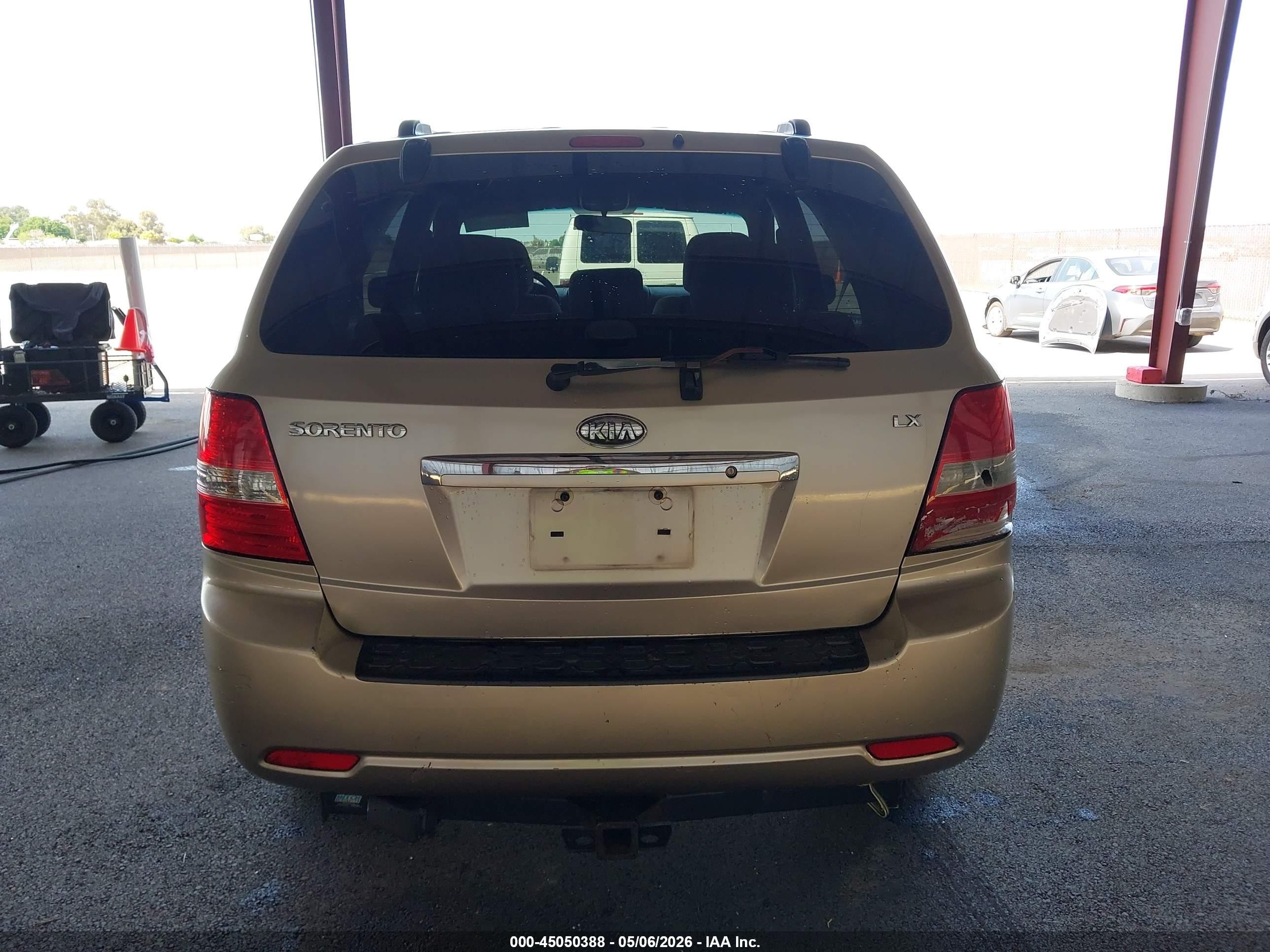 2008 Kia Sorento Lx Золотой vin: KNDJD735085764616