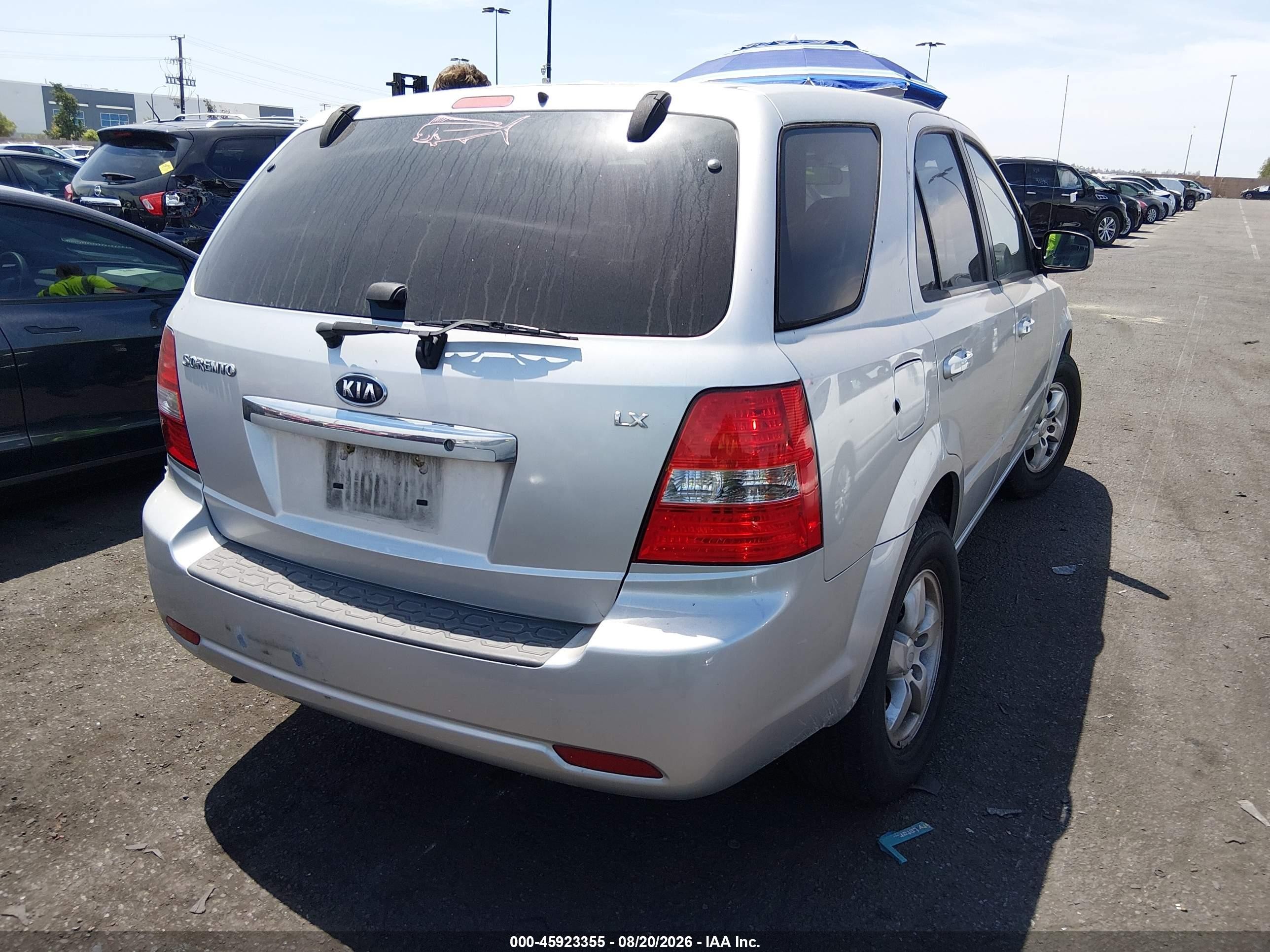 2008 Kia Sorento Lx Base Silver vin: KNDJD735085799530