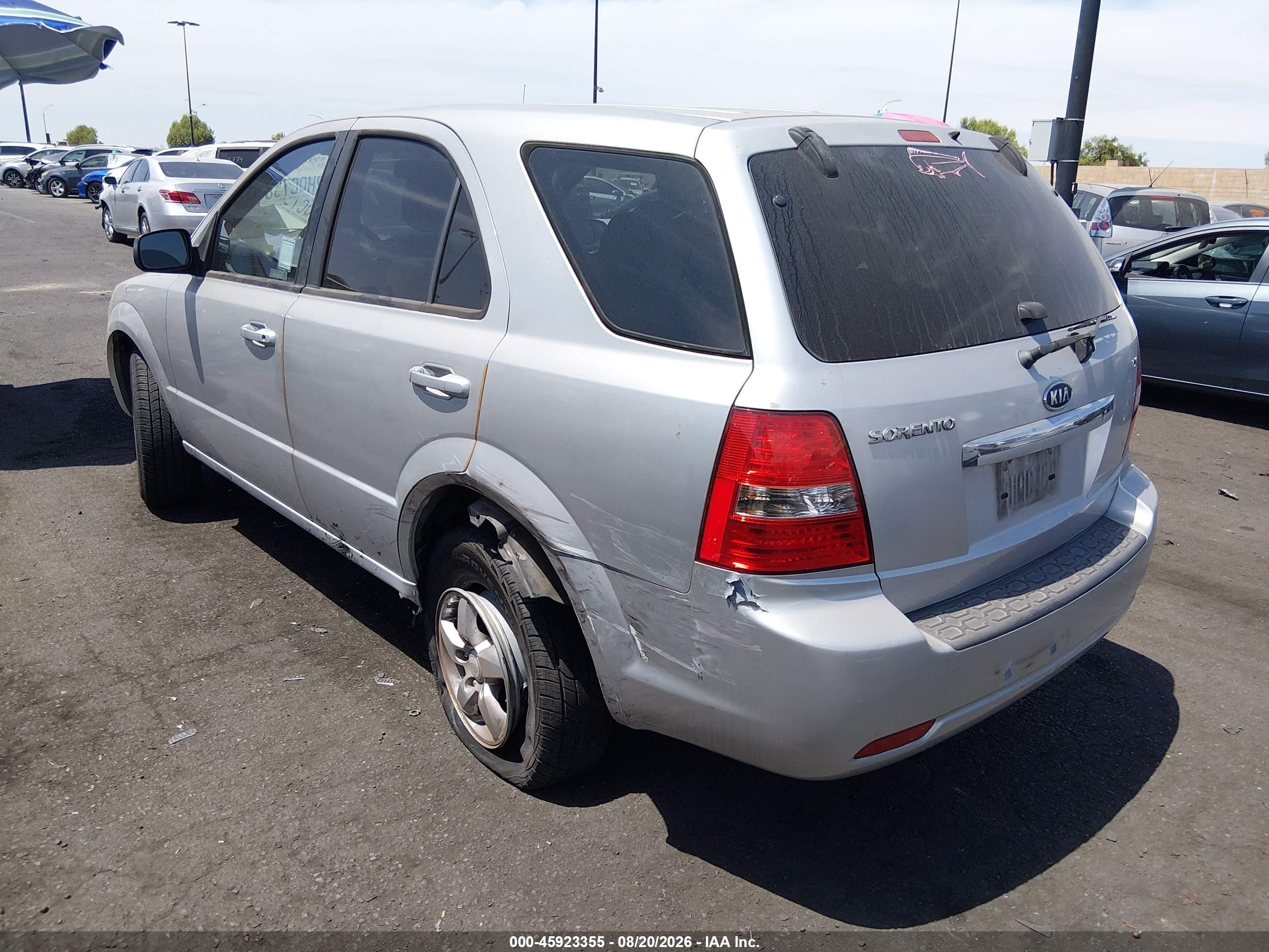 2008 Kia Sorento Lx Base Silver vin: KNDJD735085799530