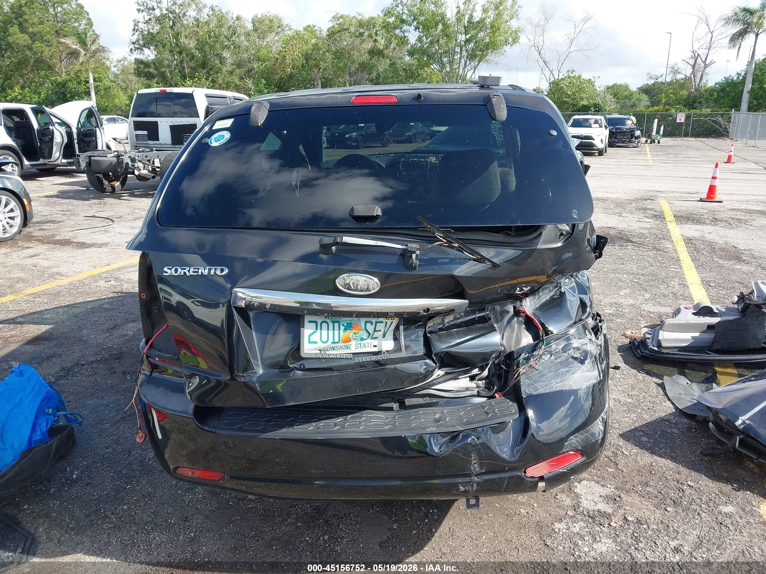 2008 Kia Sorento Lx Base Black vin: KNDJD735085827682