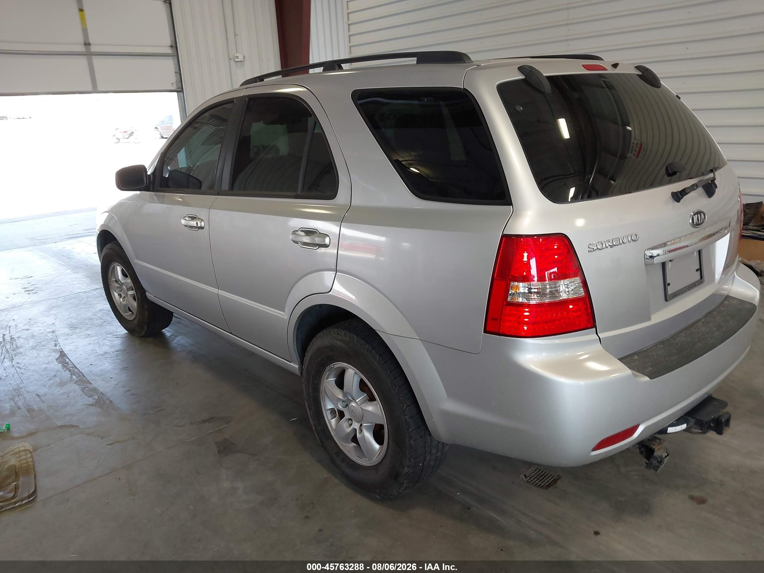 2008 Kia Sorento Lx Silver vin: KNDJD735085848130
