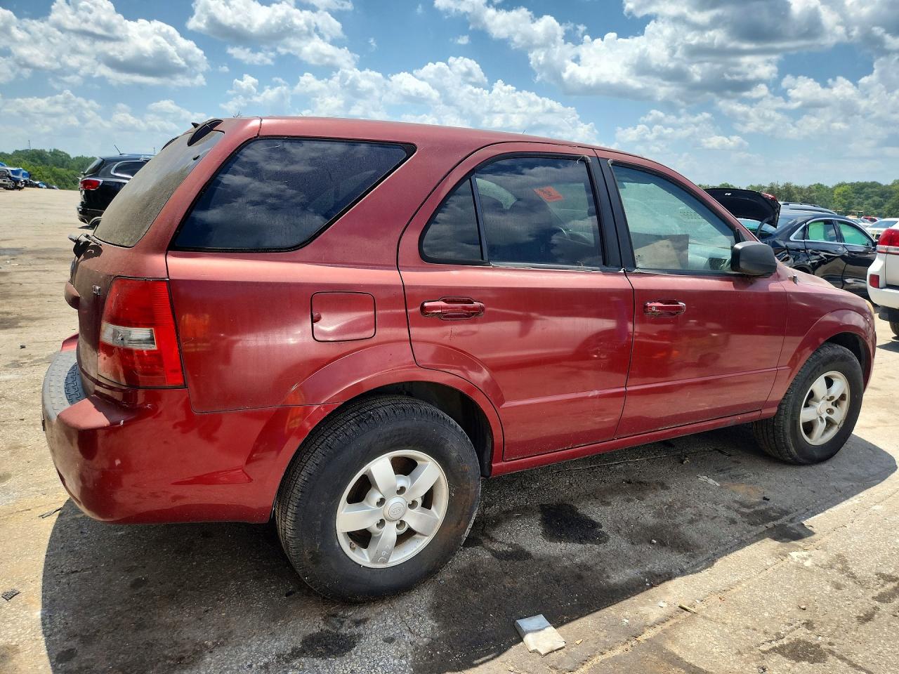 2009 Kia Sorento Base Red vin: KNDJD735195889710