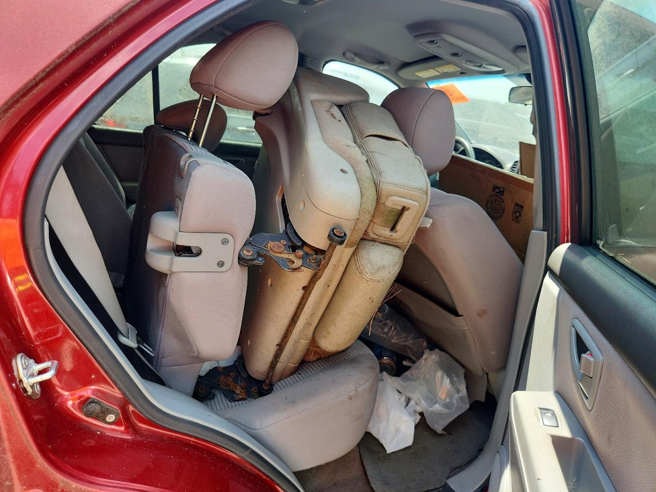 2009 Kia Sorento Base Red vin: KNDJD735195889710