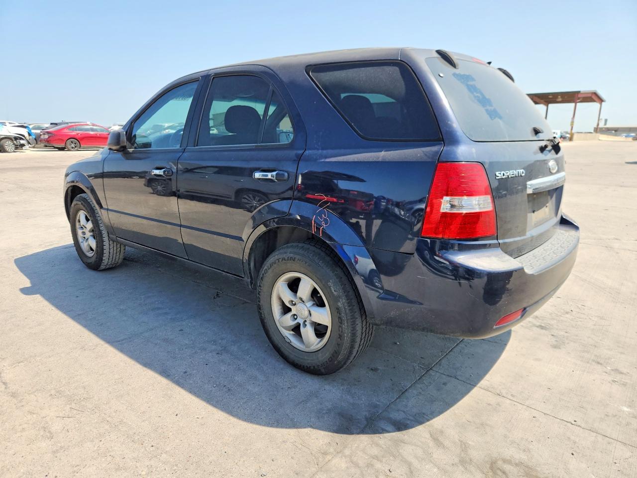 2008 Kia Sorento Base Black vin: KNDJD735285846797