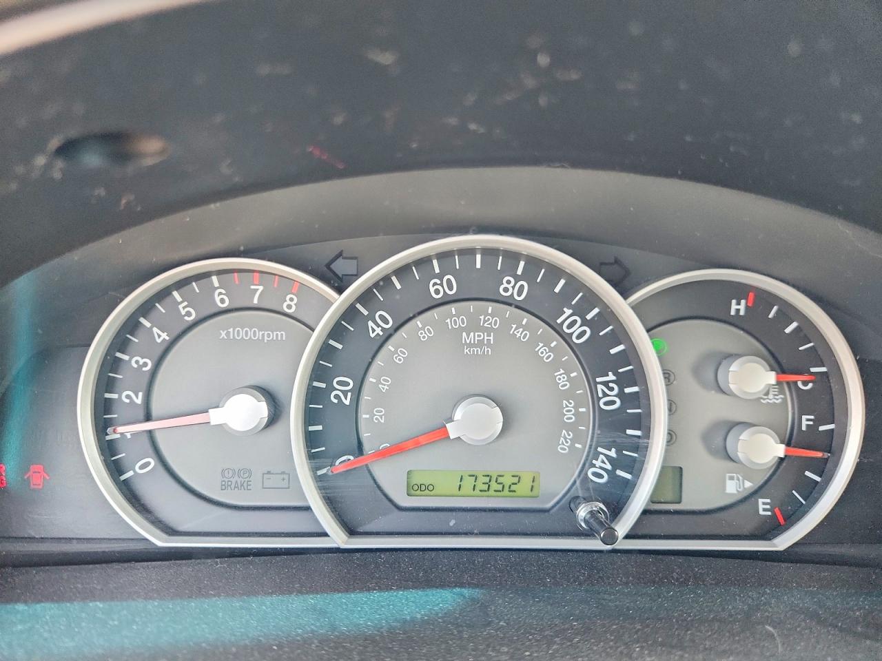 2008 Kia Sorento Base Black vin: KNDJD735285846797
