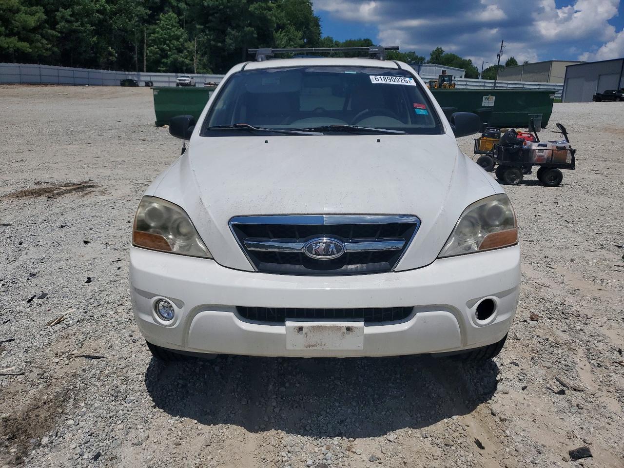 2009 Kia Sorento Base White vin: KNDJD735295878005