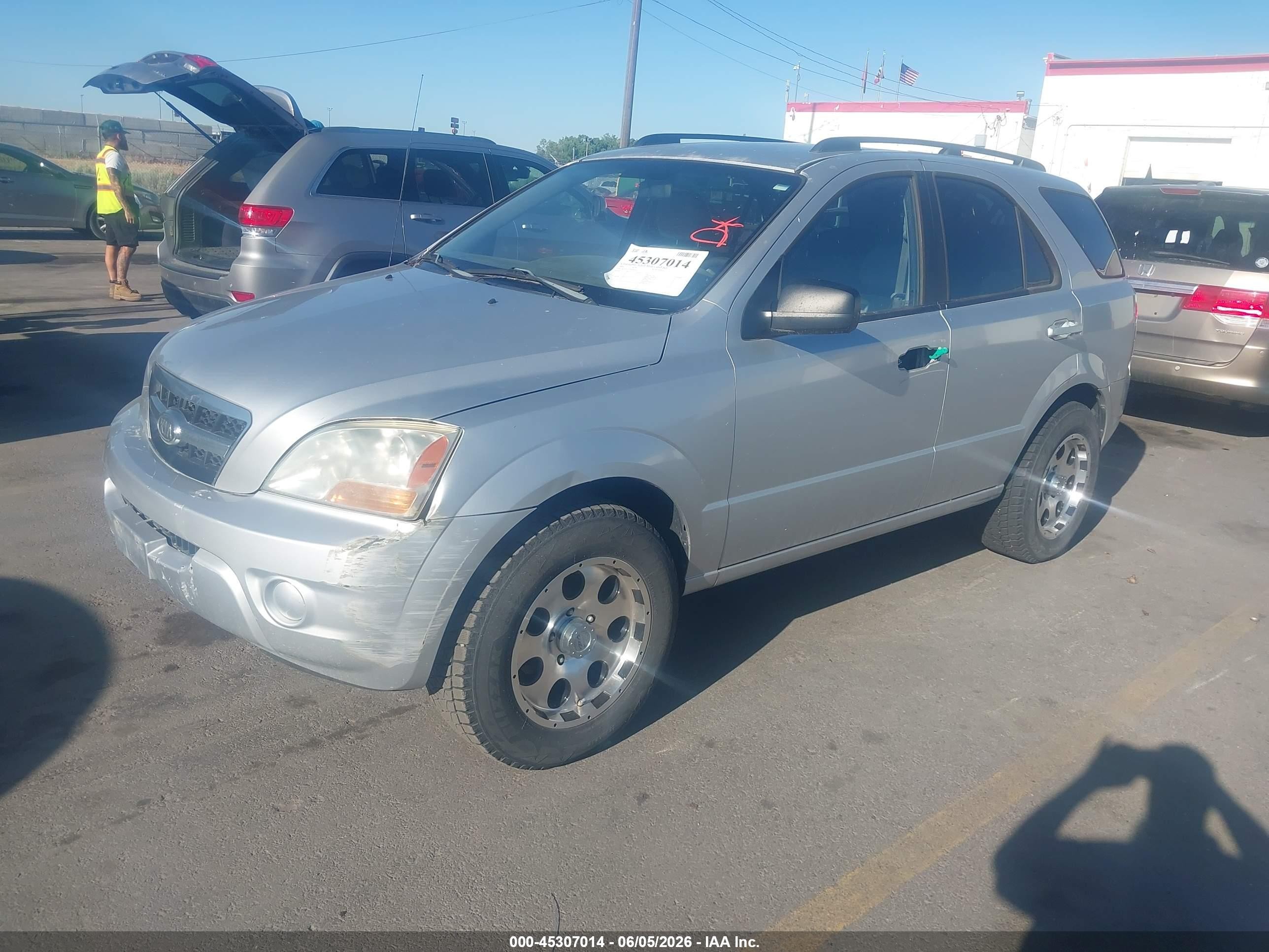 2009 Kia Sorento Lx Silver vin: KNDJD735295881616