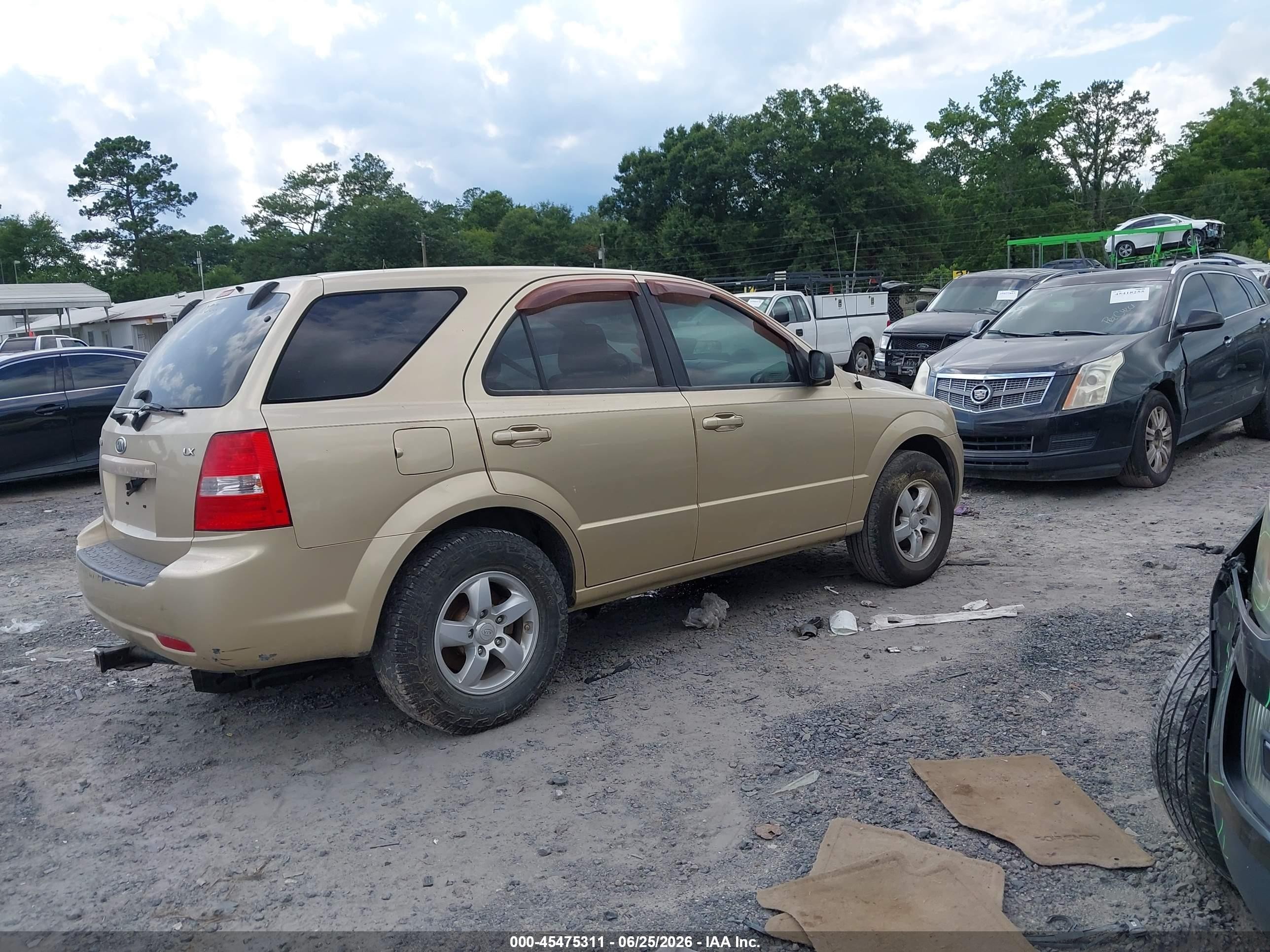2009 Kia Sorento Lx Base Gold vin: KNDJD735295888789