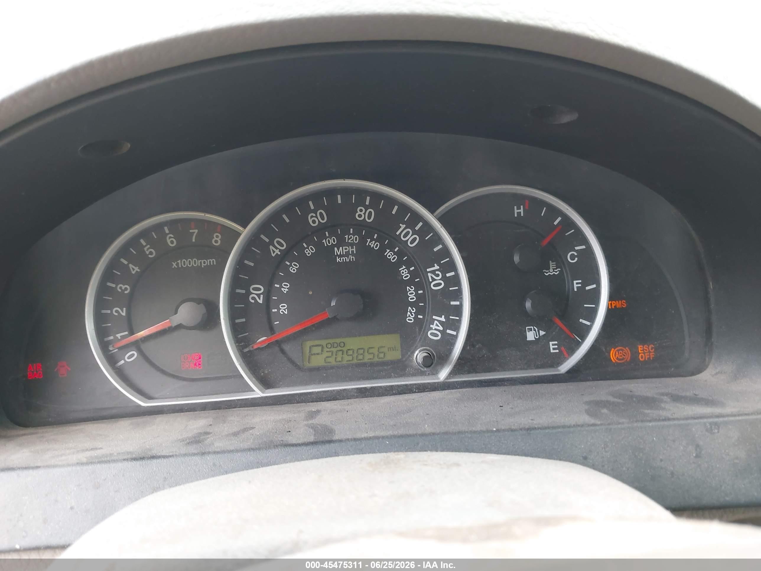 2009 Kia Sorento Lx Base Gold vin: KNDJD735295888789