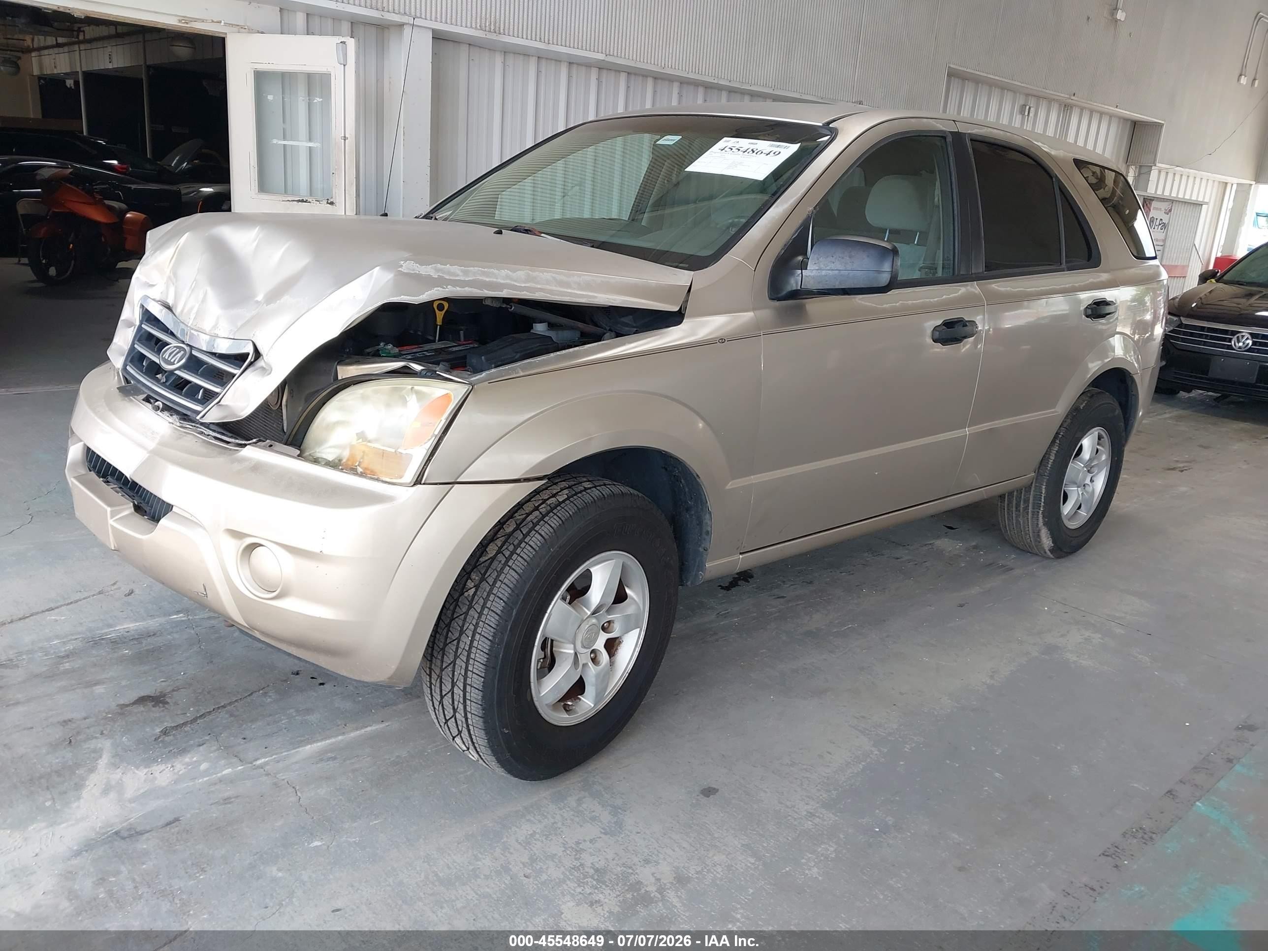 2008 Kia Sorento Lx Base Gold vin: KNDJD735385838319