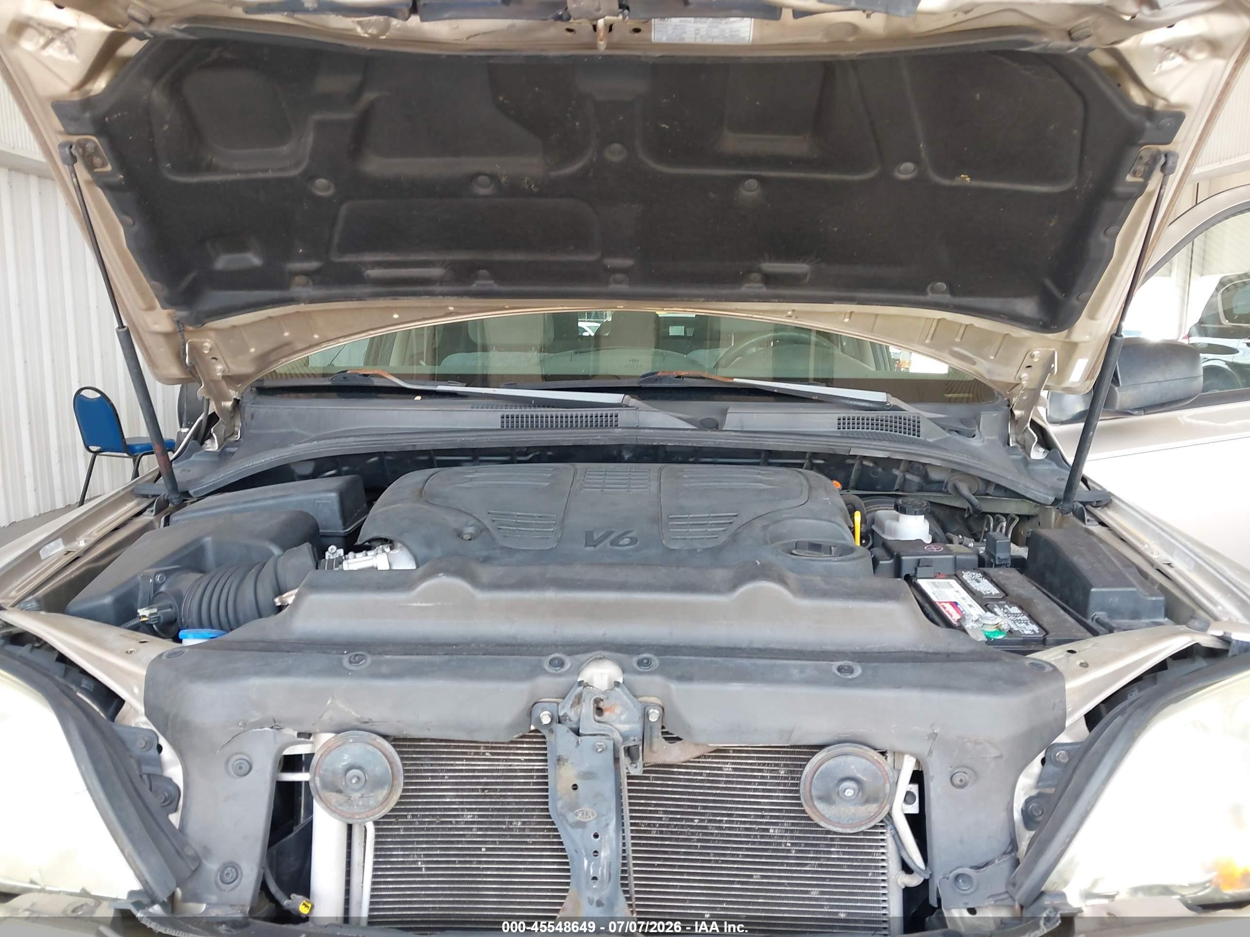 2008 Kia Sorento Lx Base Gold vin: KNDJD735385838319