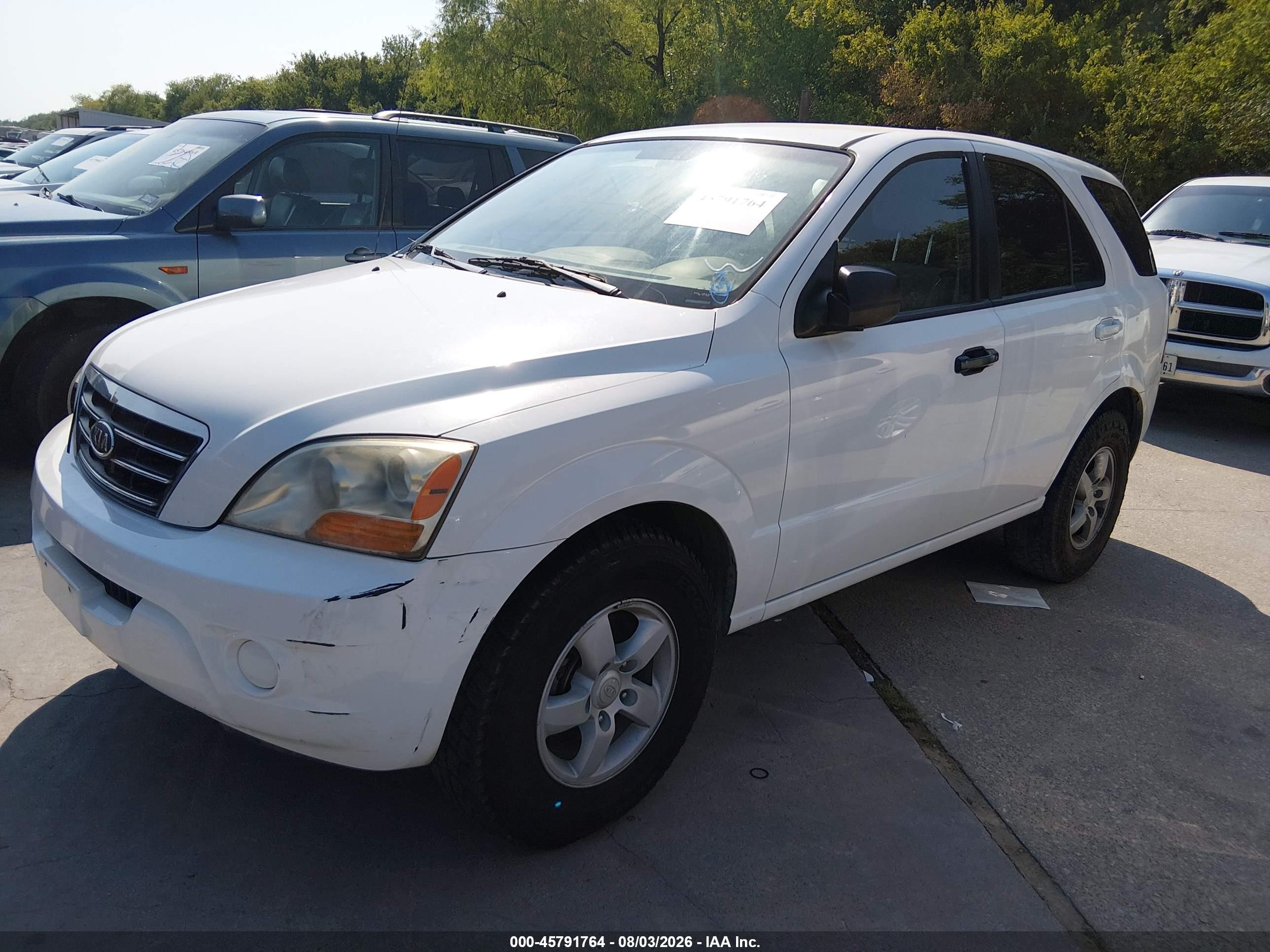2008 Kia Sorento Lx Base White vin: KNDJD735385847375