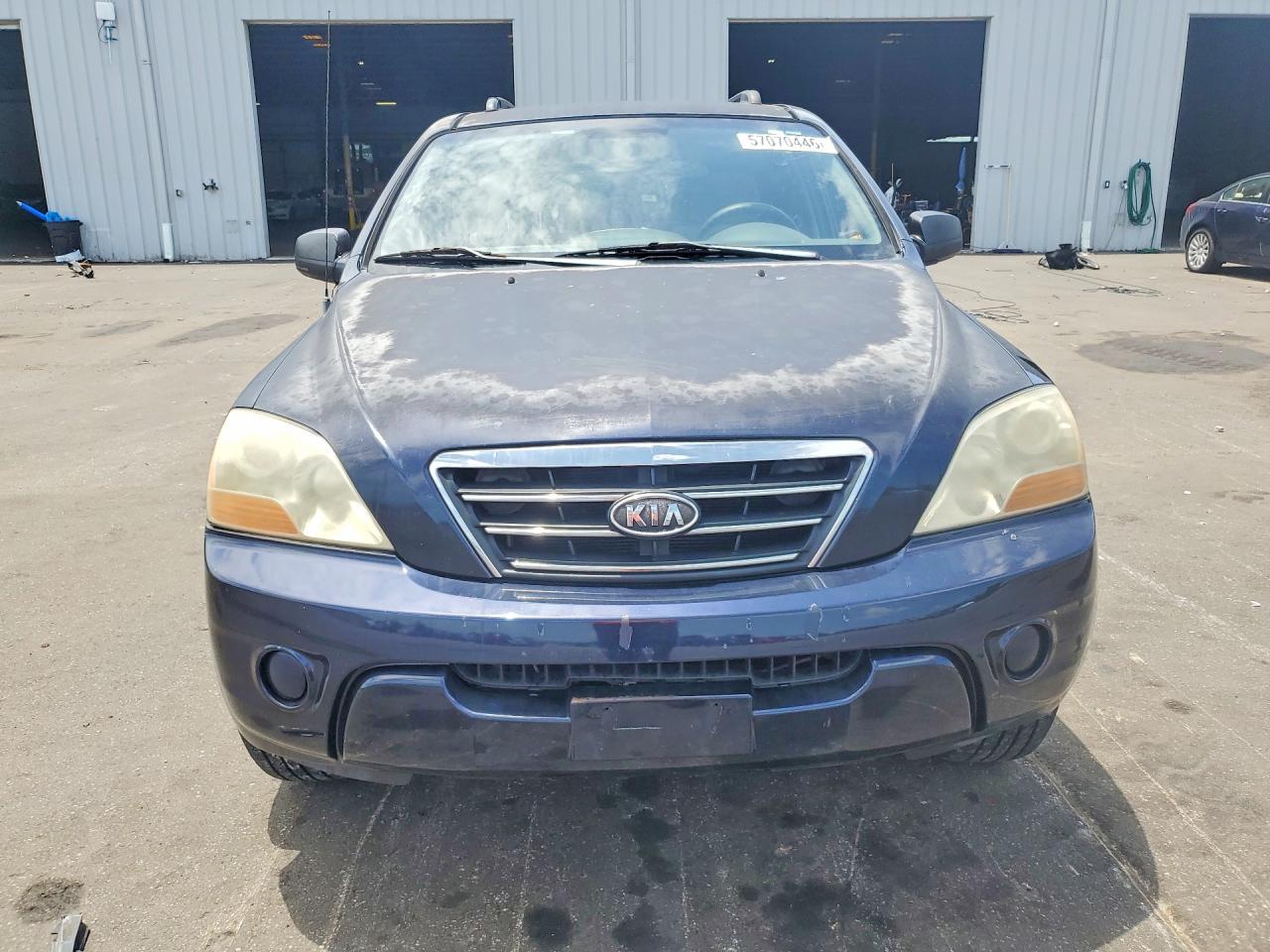 2008 Kia Sorento Base Blue vin: KNDJD735385855556