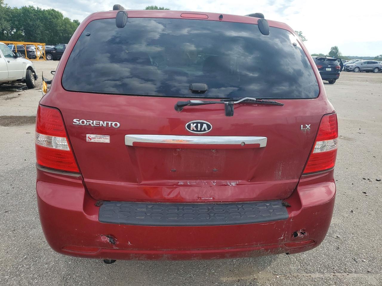 2008 Kia Sorento Base Maroon vin: KNDJD735485806155