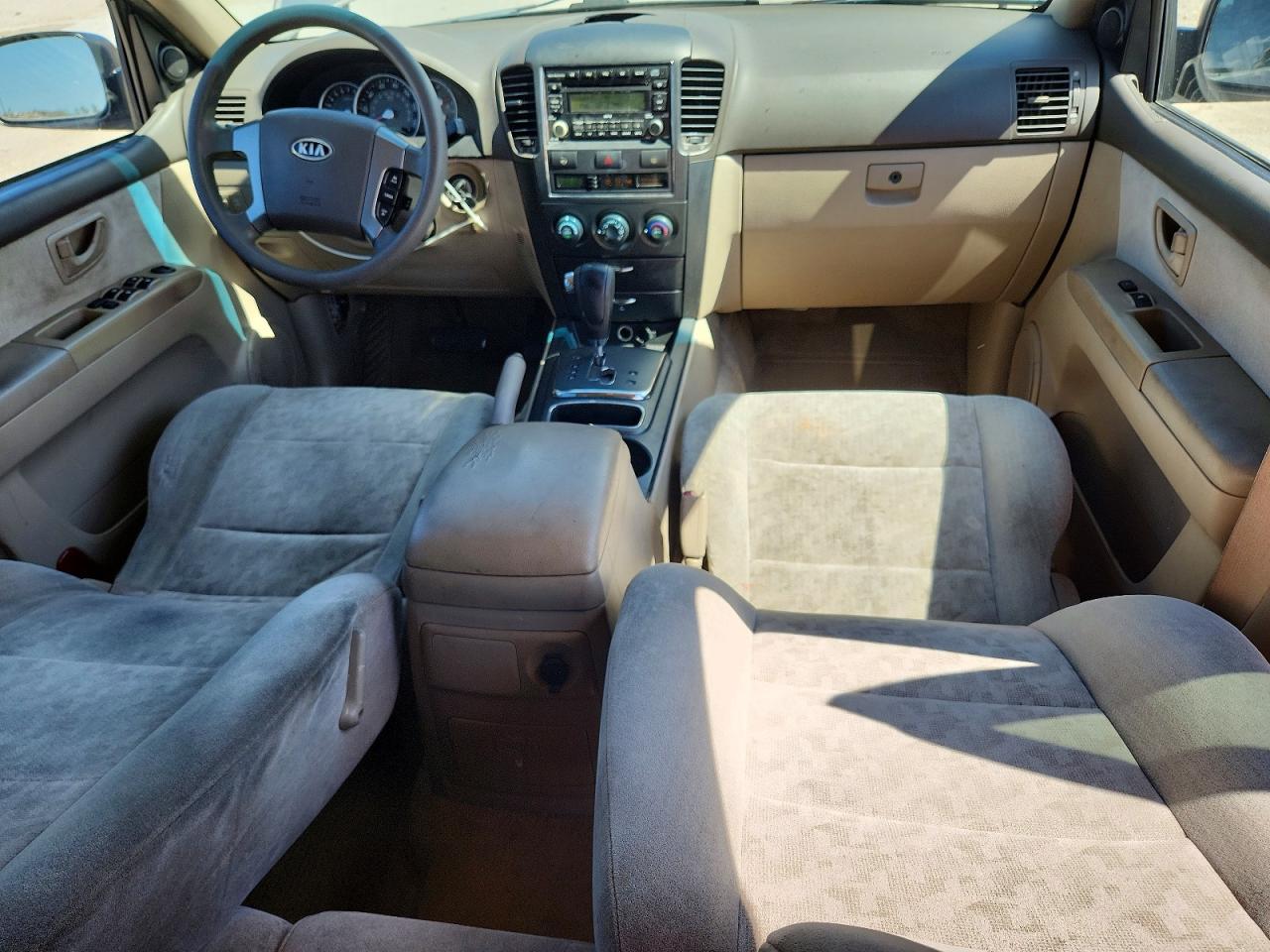 2008 Kia Sorento Base Tan vin: KNDJD735485842847