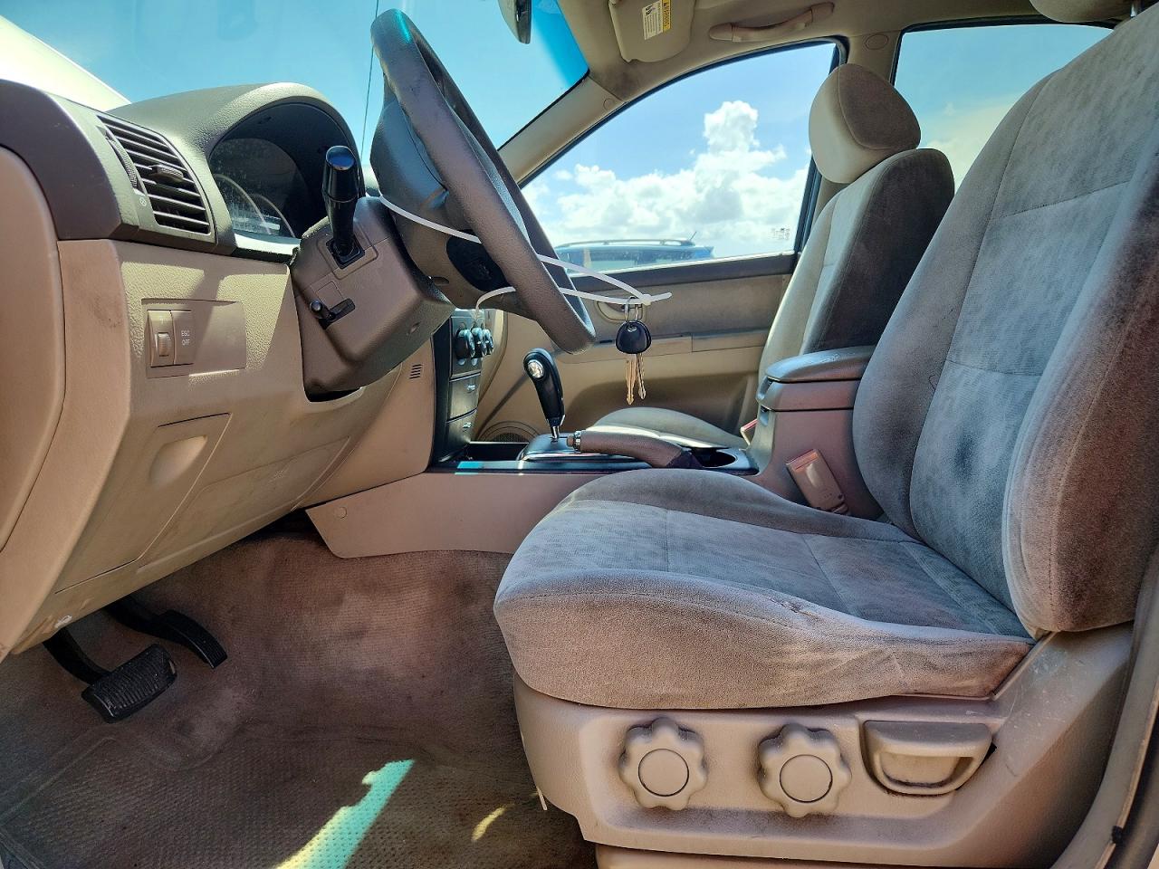 2008 Kia Sorento Base Tan vin: KNDJD735485842847