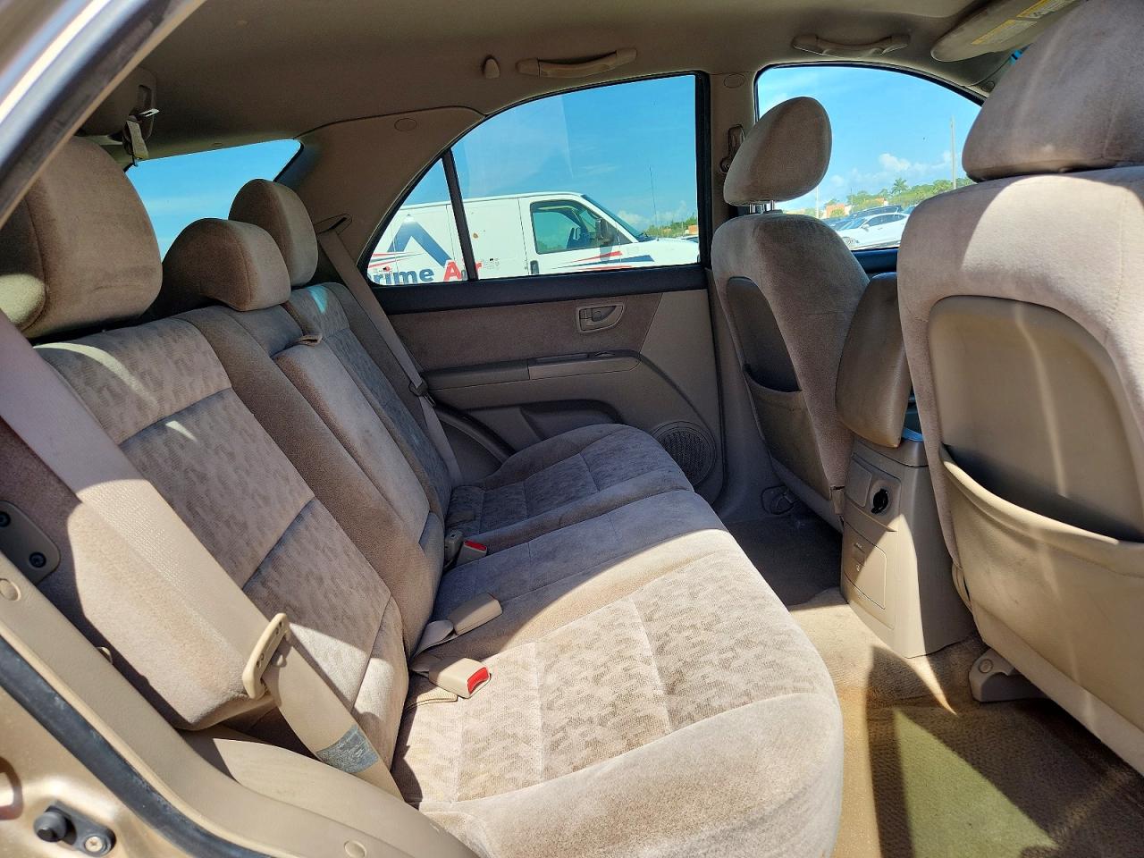 2008 Kia Sorento Base Tan vin: KNDJD735485842847