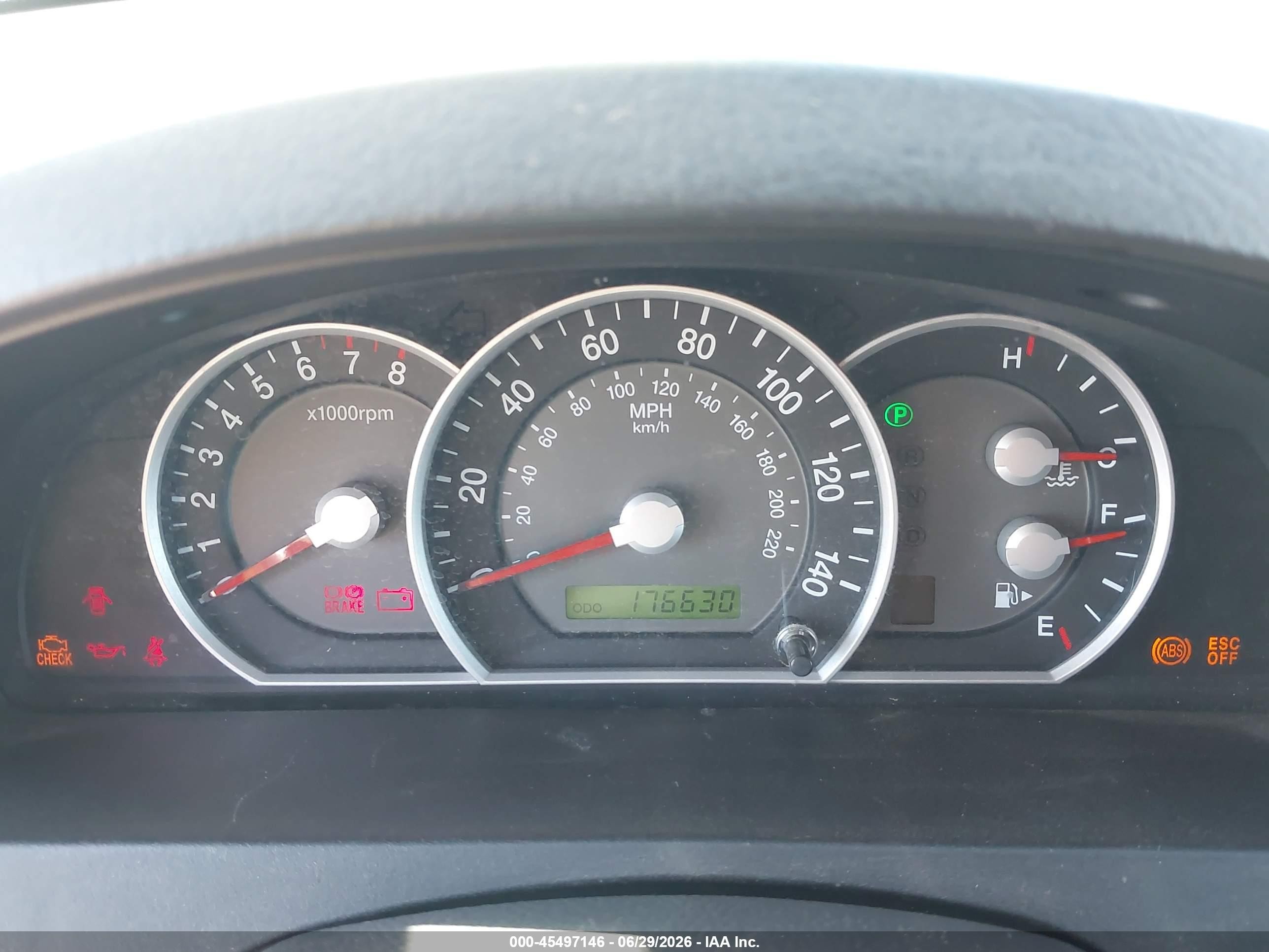2008 Kia Sorento Lx Gray vin: KNDJD735685764085