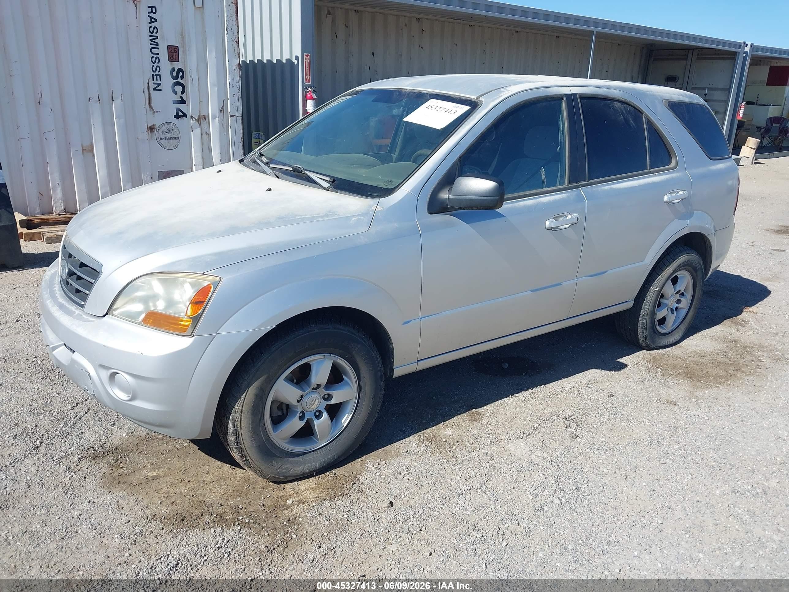 2008 Kia Sorento Lx Base Silver vin: KNDJD735685831333
