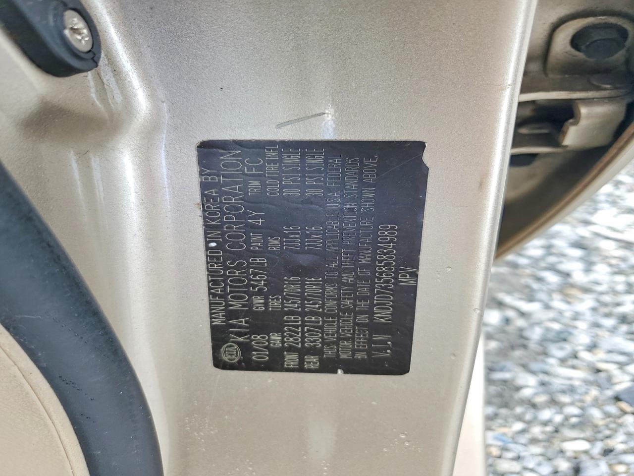 2008 Kia Sorento Base Gold vin: KNDJD735685834989