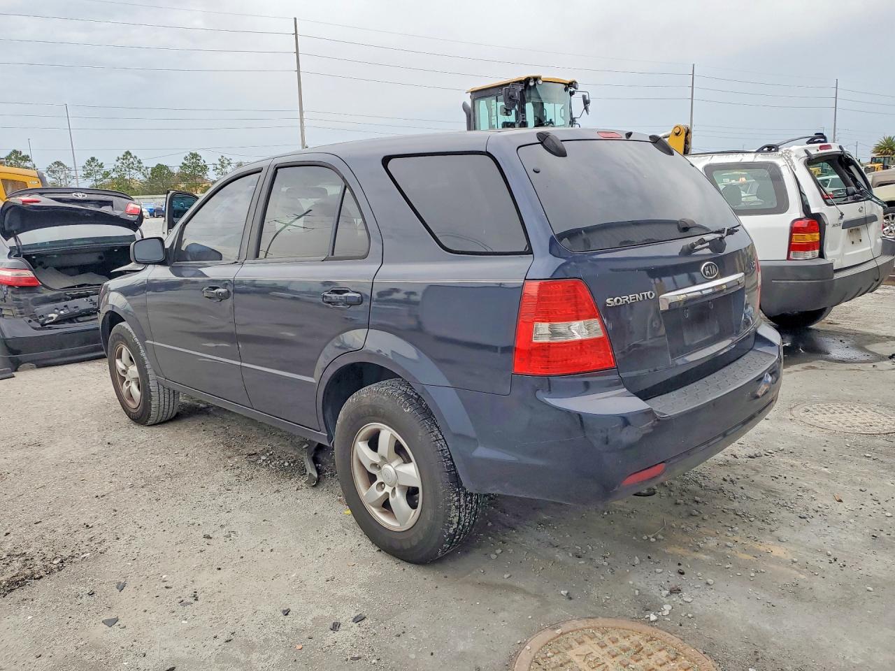 2008 Kia Sorento Base Blue vin: KNDJD735685857124