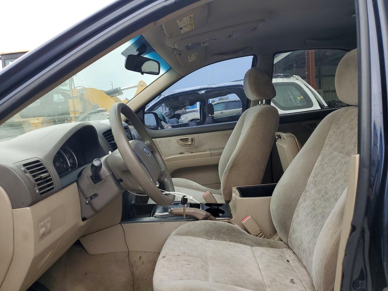 2008 Kia Sorento Base Blue vin: KNDJD735685857124