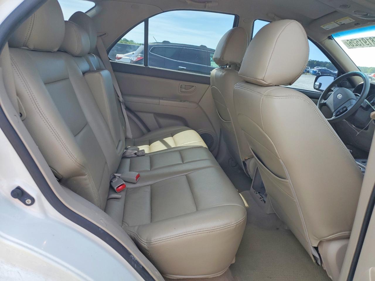 2009 Kia Sorento Lx/ex White vin: KNDJD735695867797