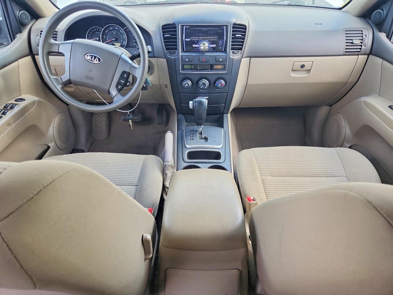 2009 Kia Sorento Base White vin: KNDJD735795871955