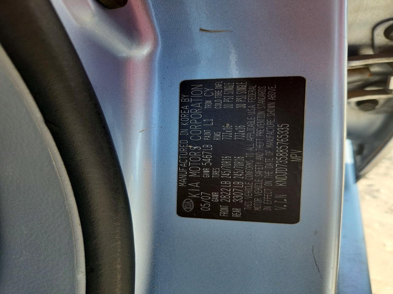 2008 Kia Sorento Base Silver vin: KNDJD735885765335
