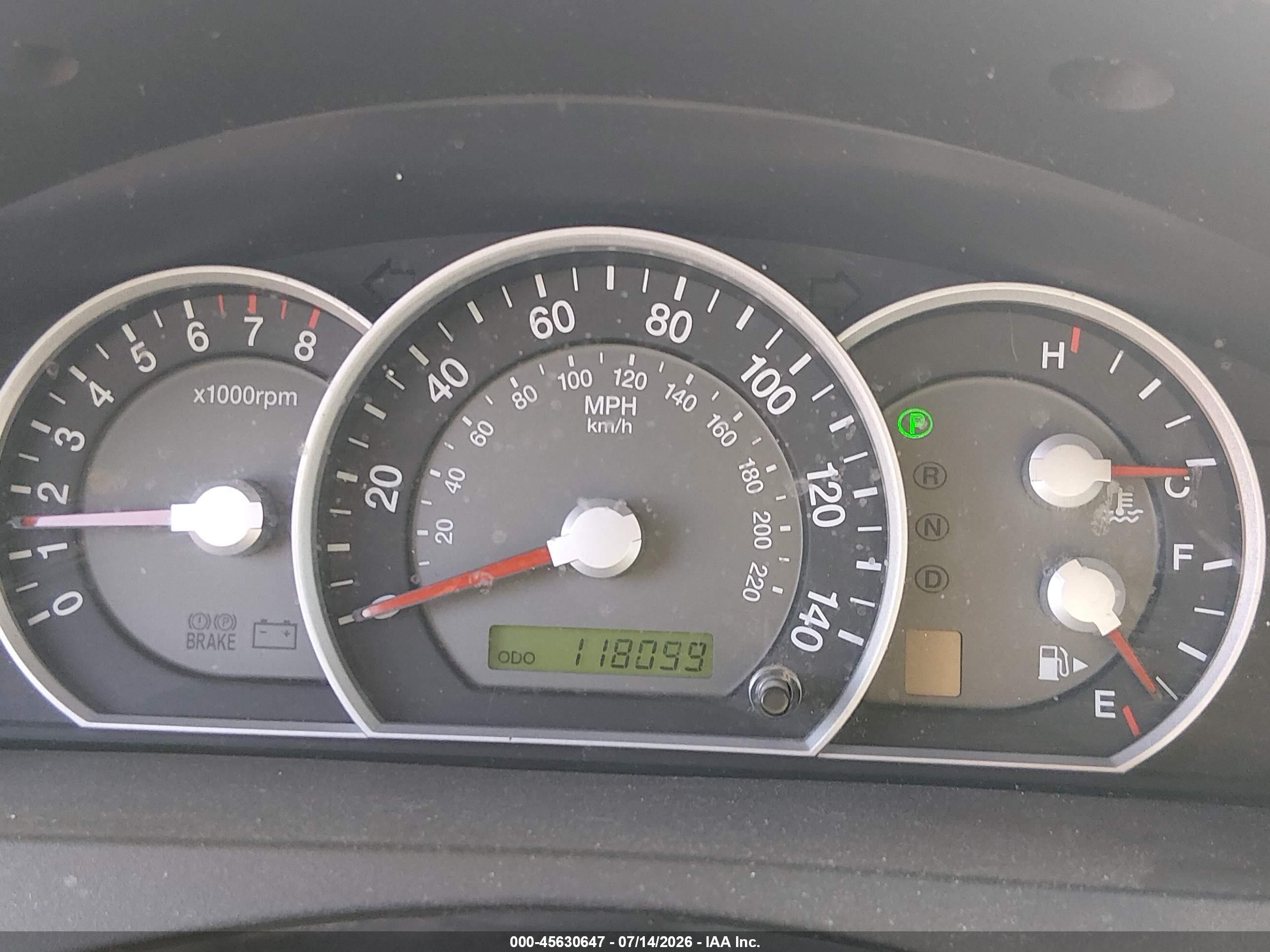 2008 Kia Sorento Lx Base Silver vin: KNDJD735885811858