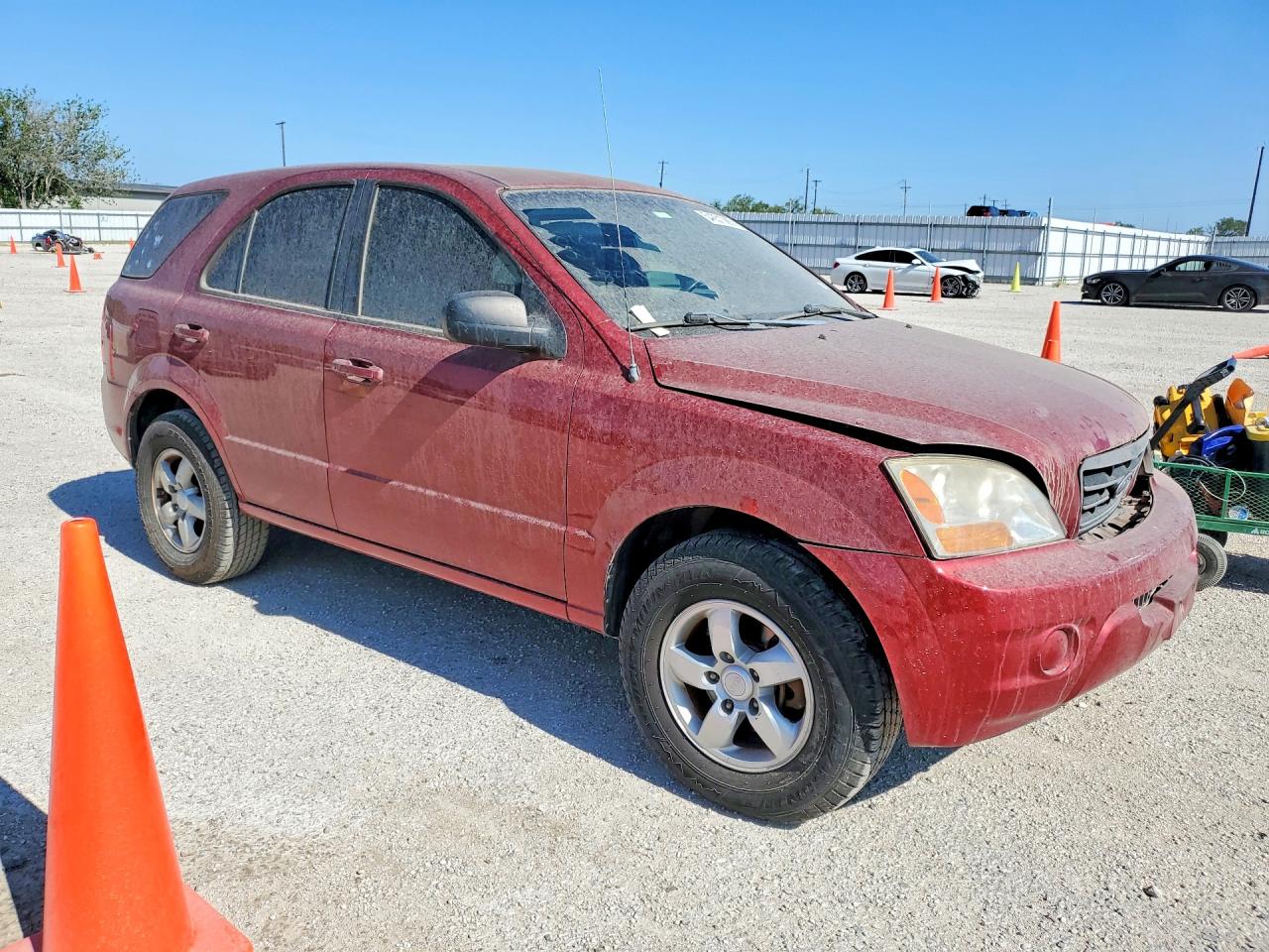 2008 Kia Sorento Base Maroon vin: KNDJD735885857092