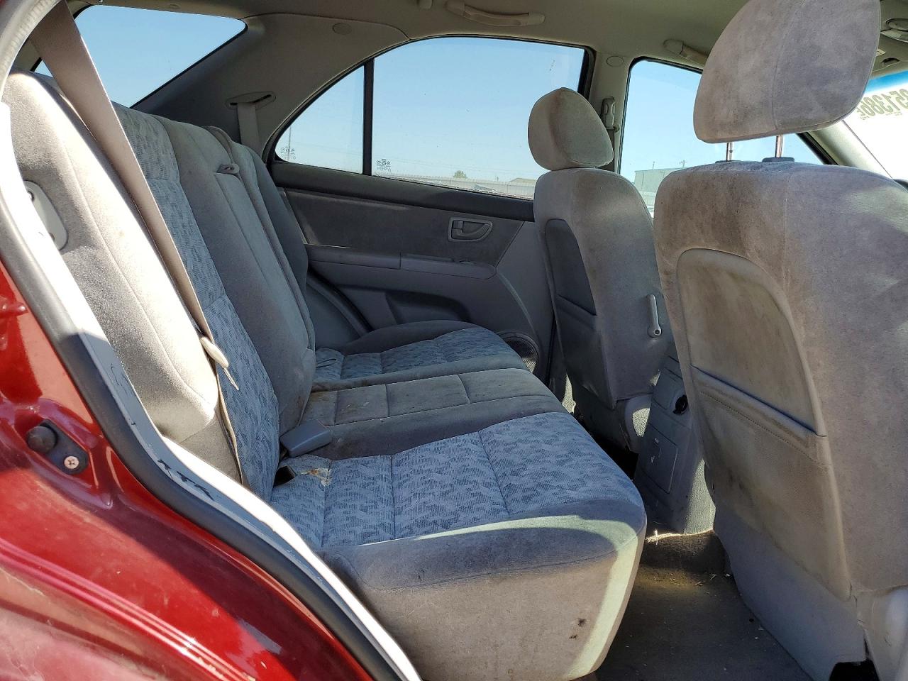 2008 Kia Sorento Base Maroon vin: KNDJD735885857092