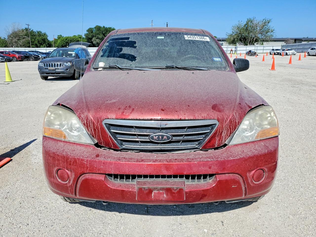 2008 Kia Sorento Base Maroon vin: KNDJD735885857092