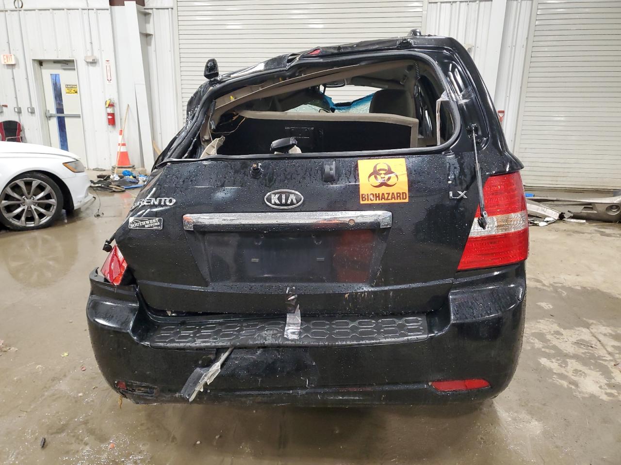 2008 Kia Sorento Base Black vin: KNDJD735985808371