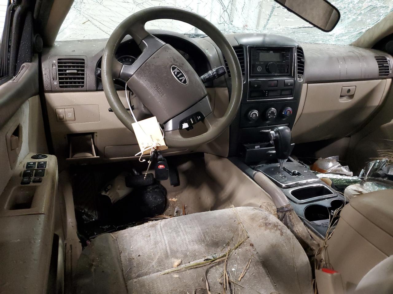 2008 Kia Sorento Base Black vin: KNDJD735985808371