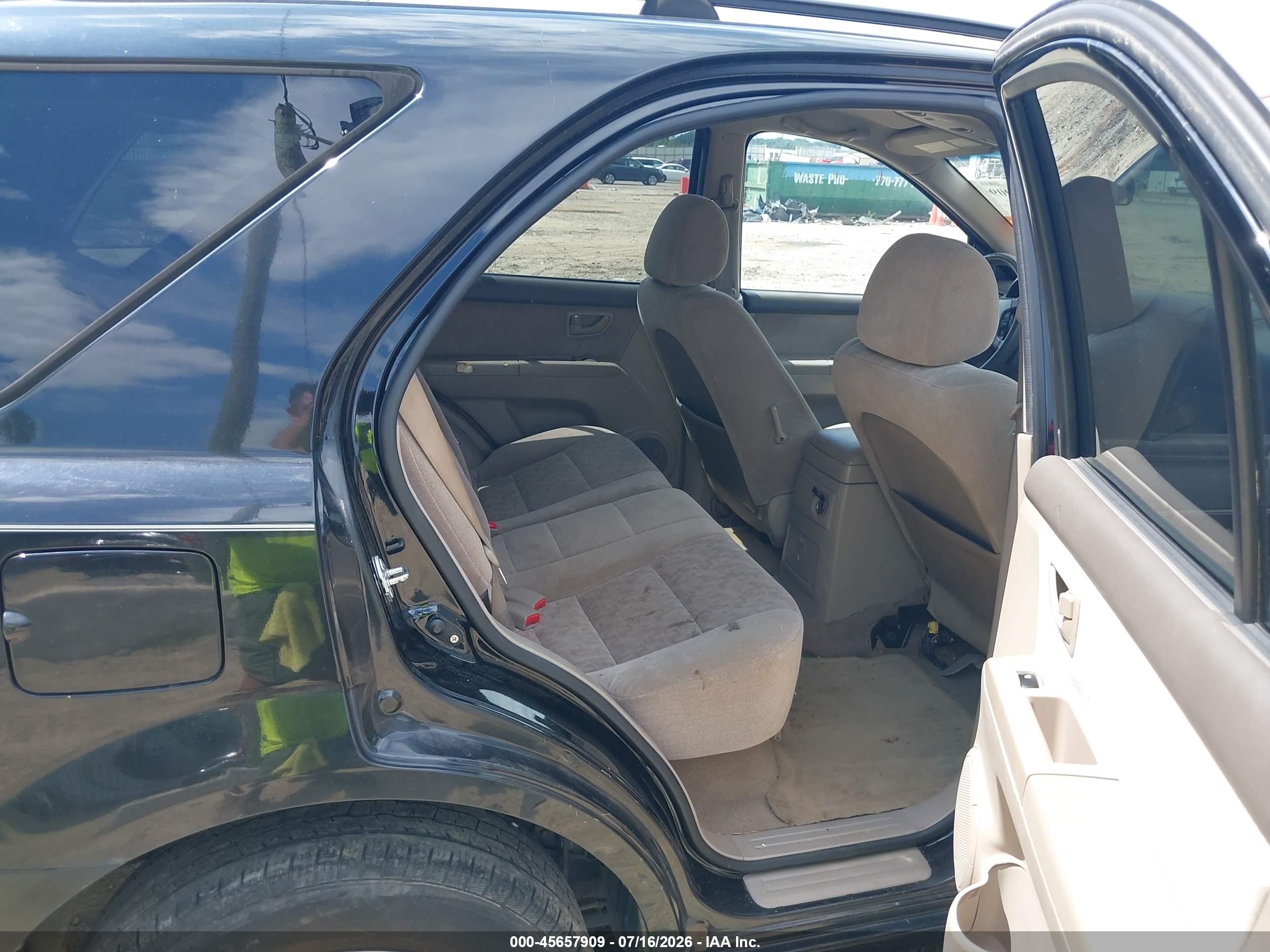 2008 Kia Sorento Lx Черный vin: KNDJD735985824991