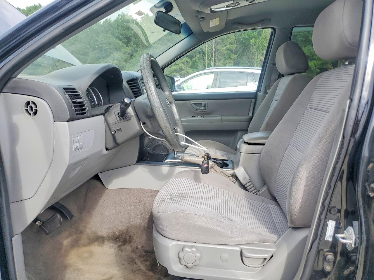 2009 Kia Sorento Base Black vin: KNDJD735995891799
