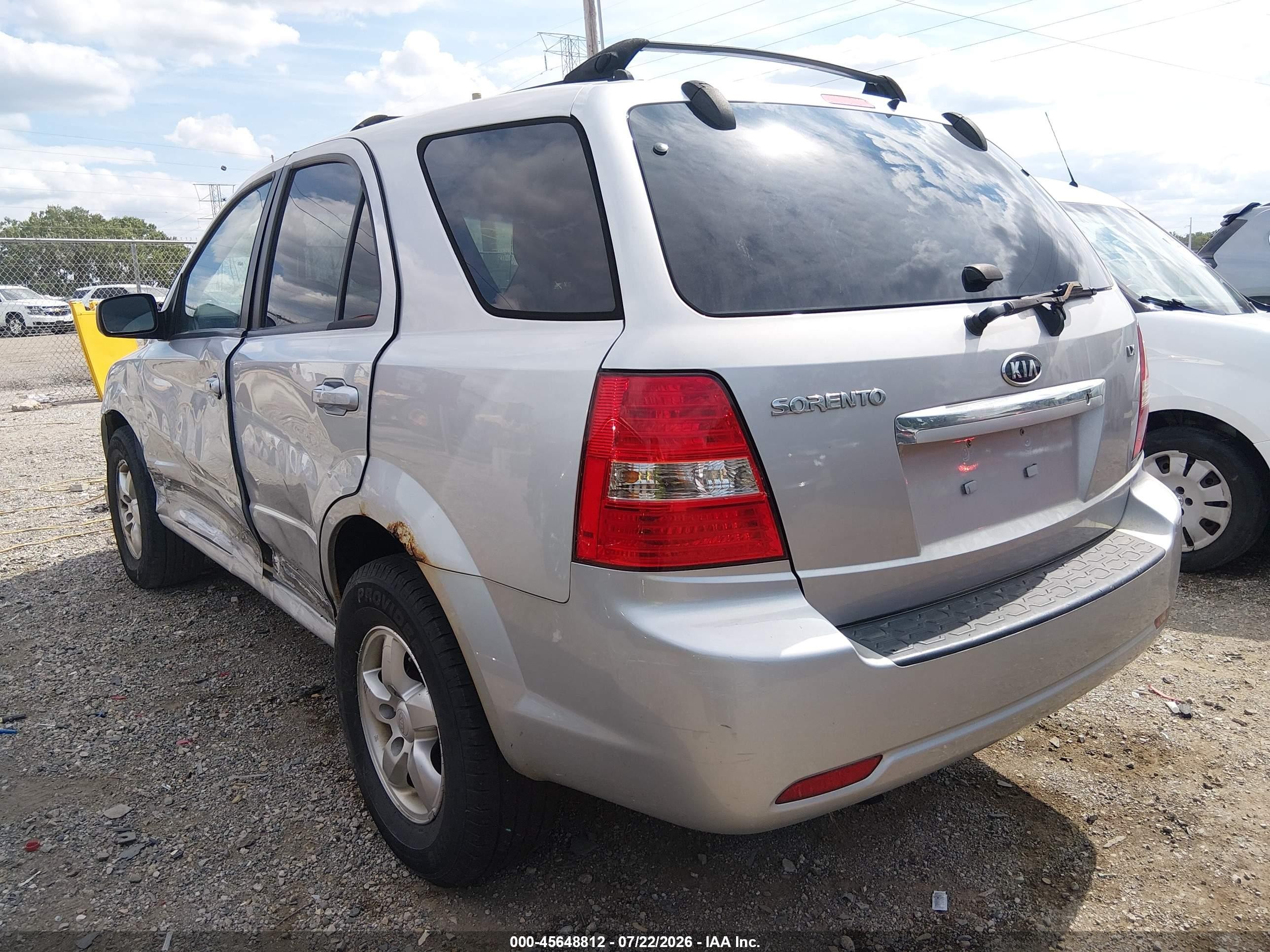 2007 Kia Sorento   Серебряный vin: KNDJD736075716735