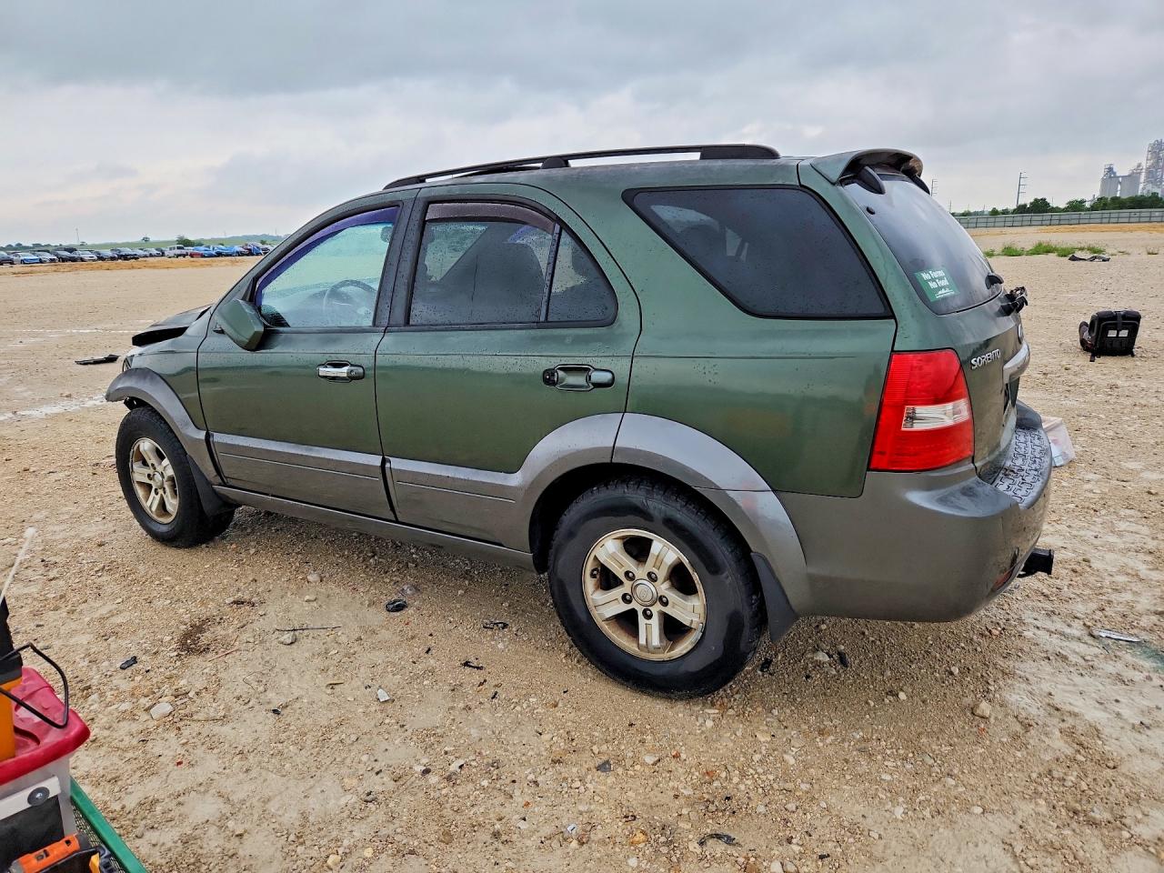 2007 Kia Sorento Base Green vin: KNDJD736175707073