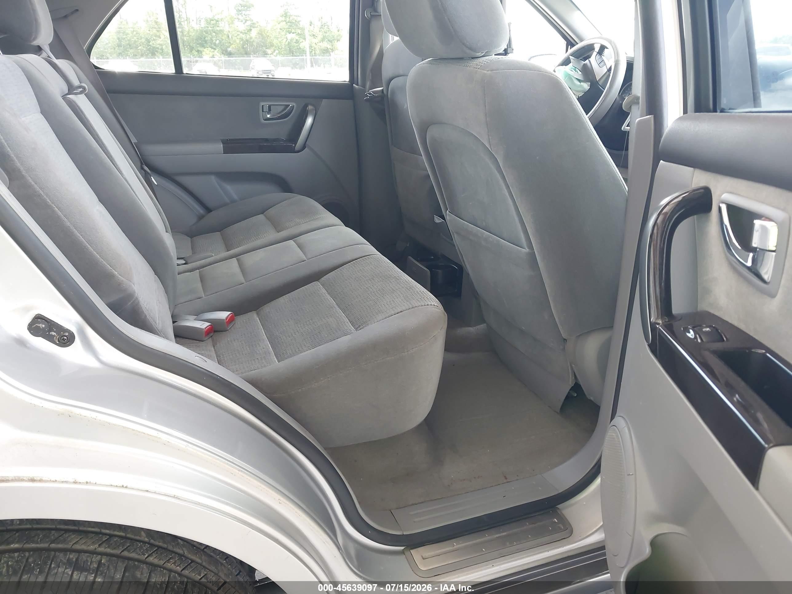 2007 Kia Sorento Ex Silver vin: KNDJD736375704479