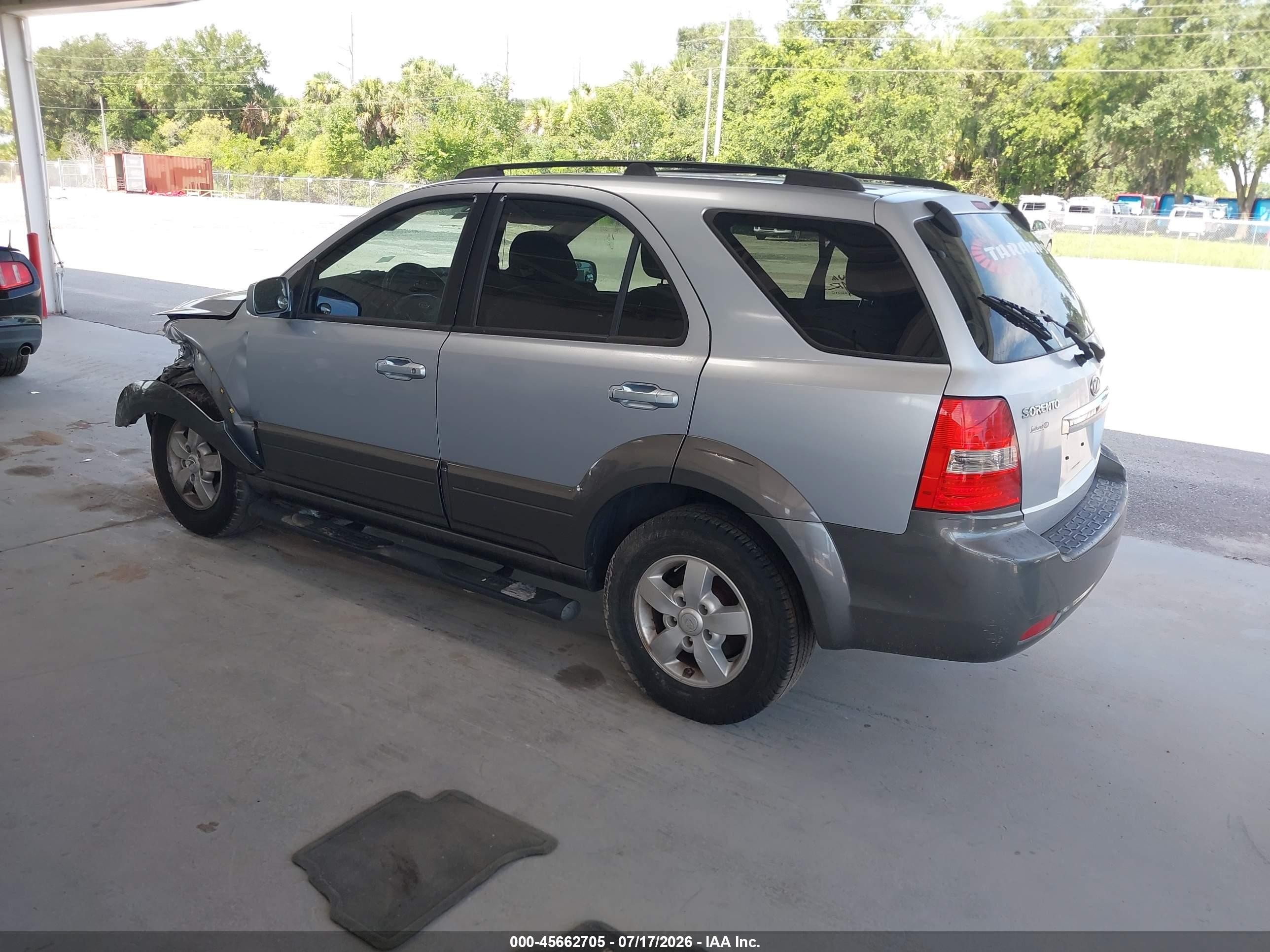 2008 Kia Sorento Ex Silver vin: KNDJD736385789387