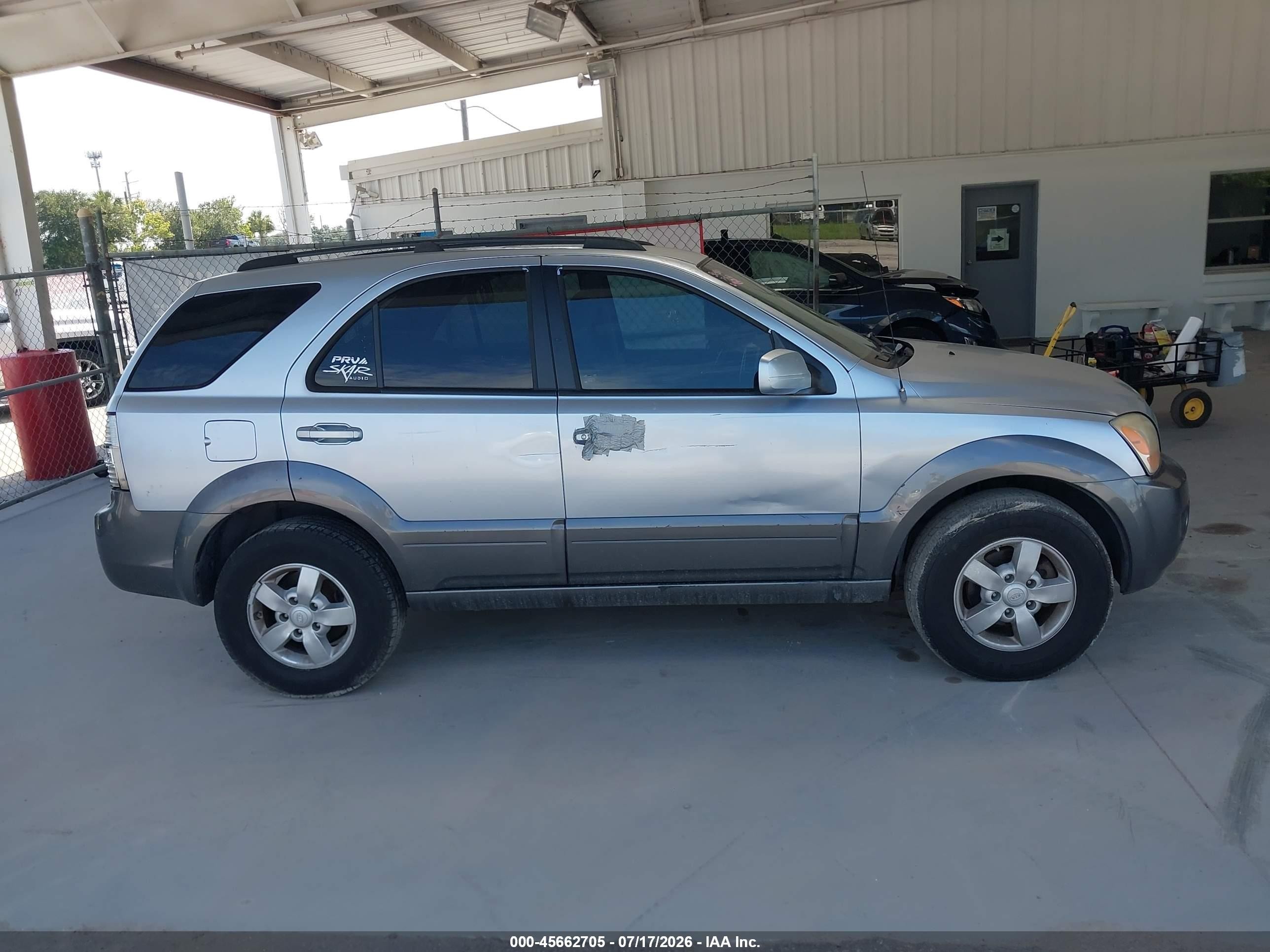 2008 Kia Sorento Ex Silver vin: KNDJD736385789387