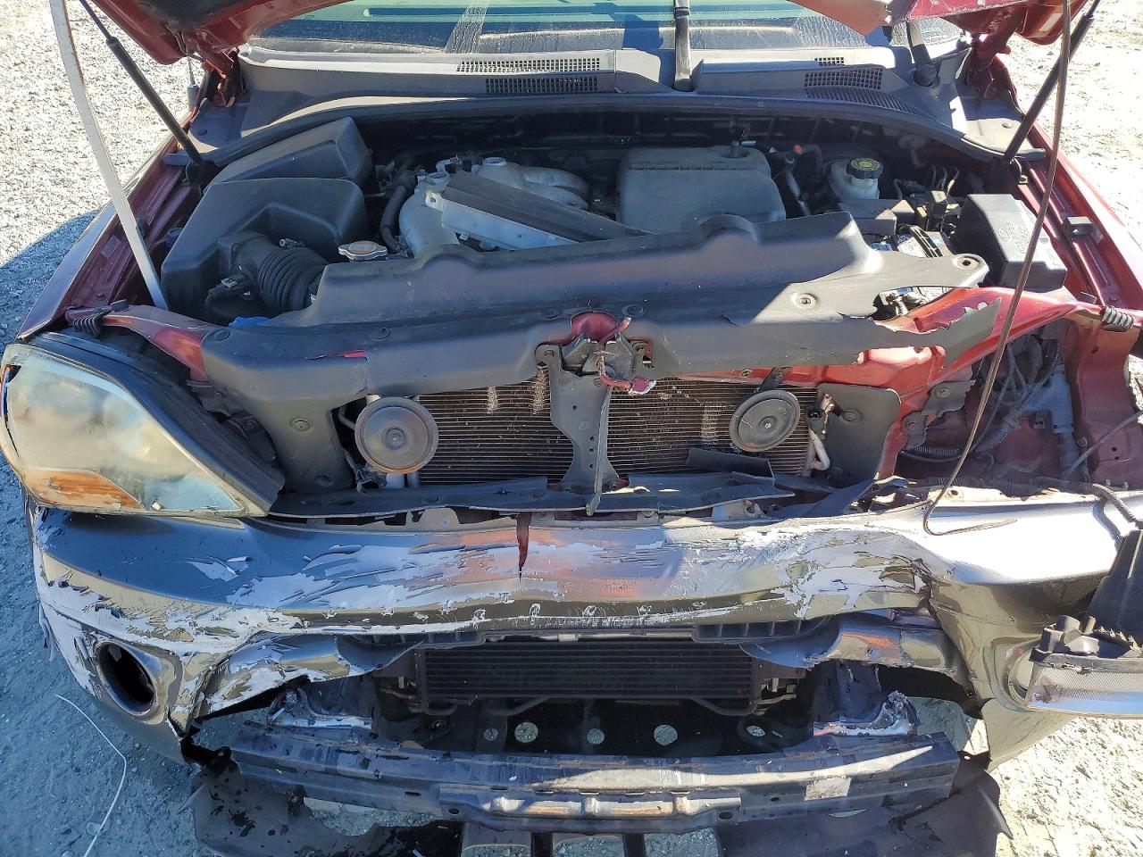 2007 Kia Sorento Base Красный vin: KNDJD736575711076